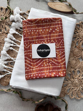 White Handloom Cotton Saree With Brown Bandhej Print Blouse