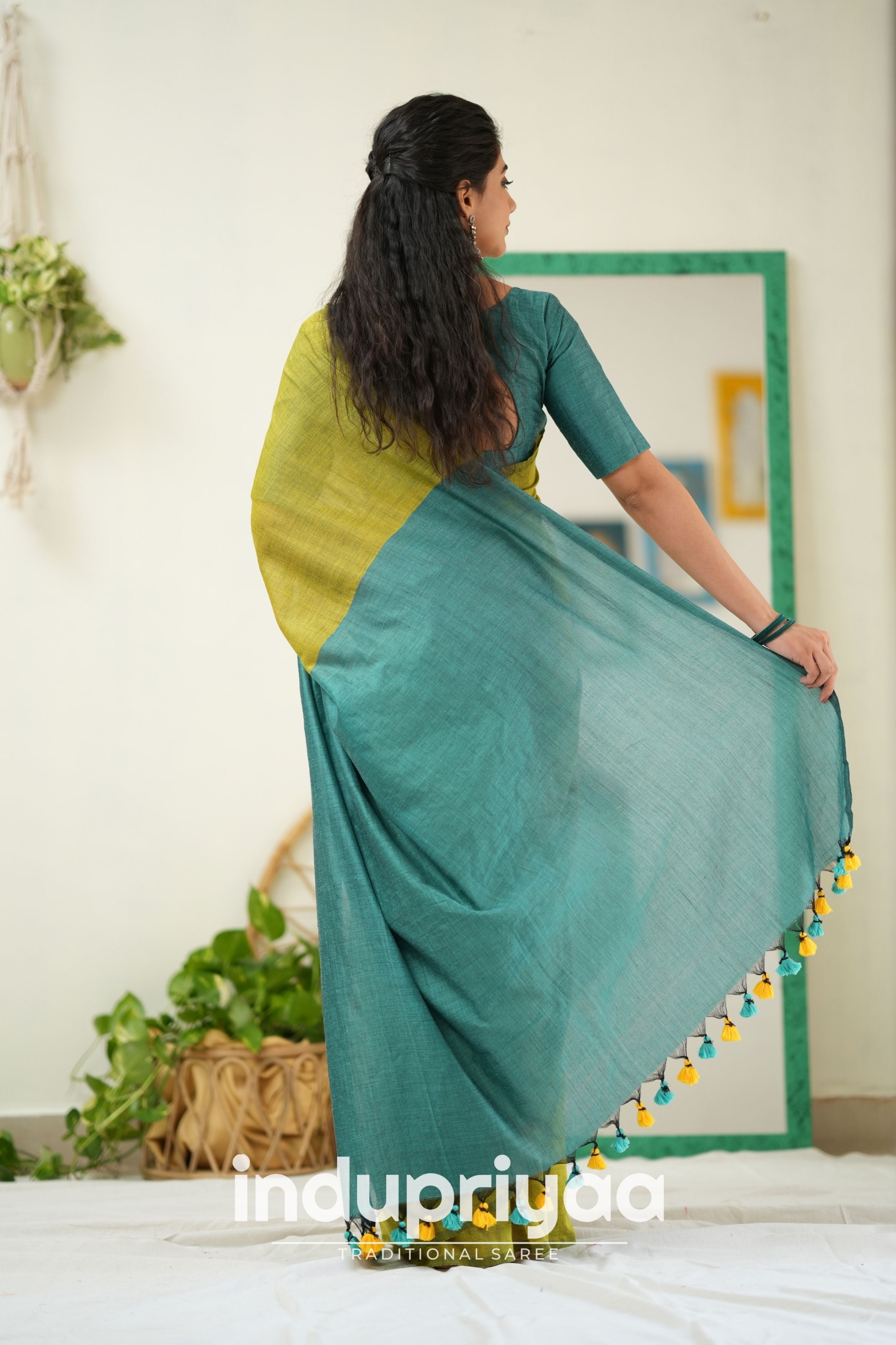 Light Mehndi Nd C Green Handloom Khadi Cotton Saree