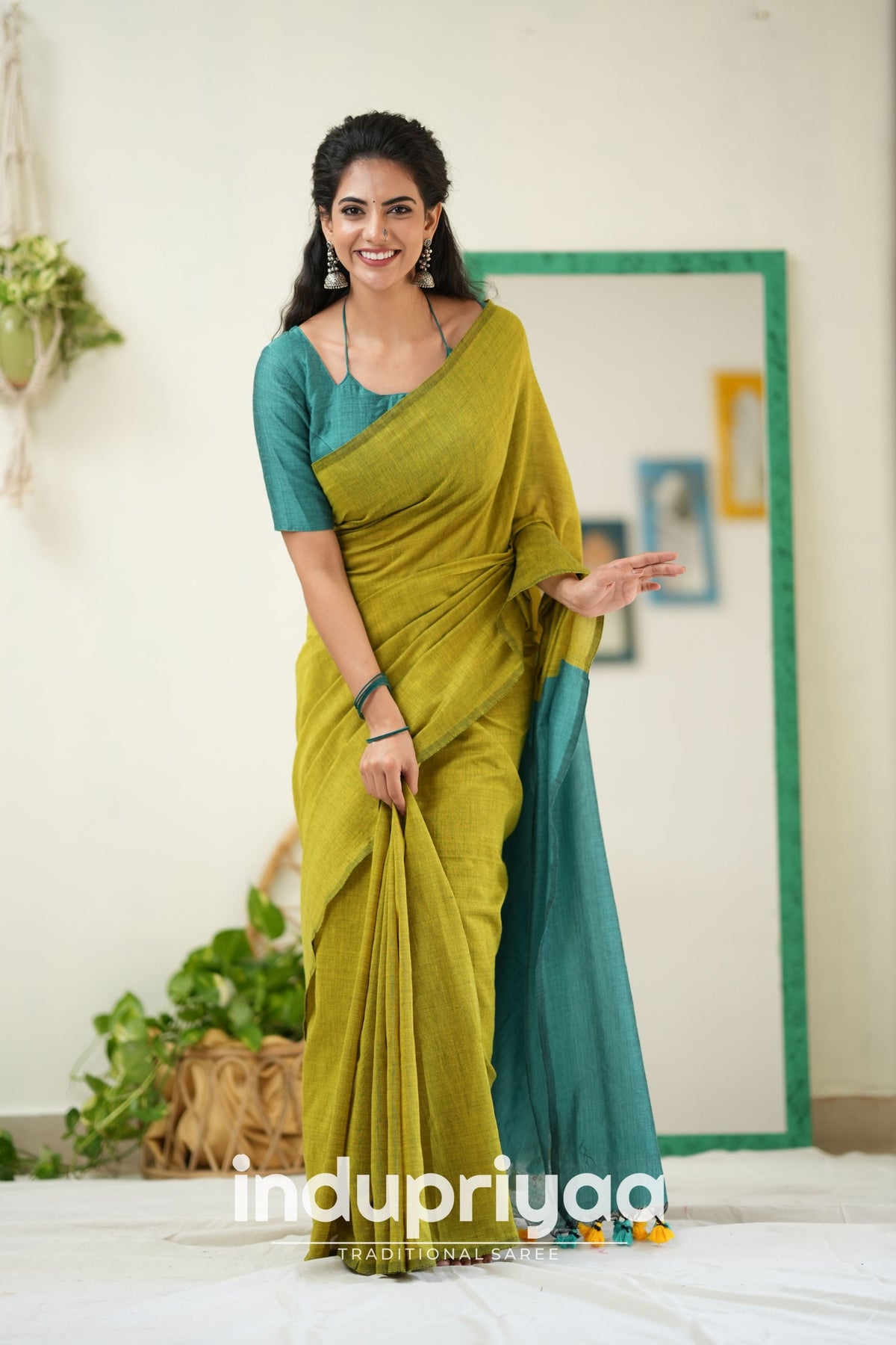 Light Mehndi Nd C Green Handloom Khadi Cotton Saree