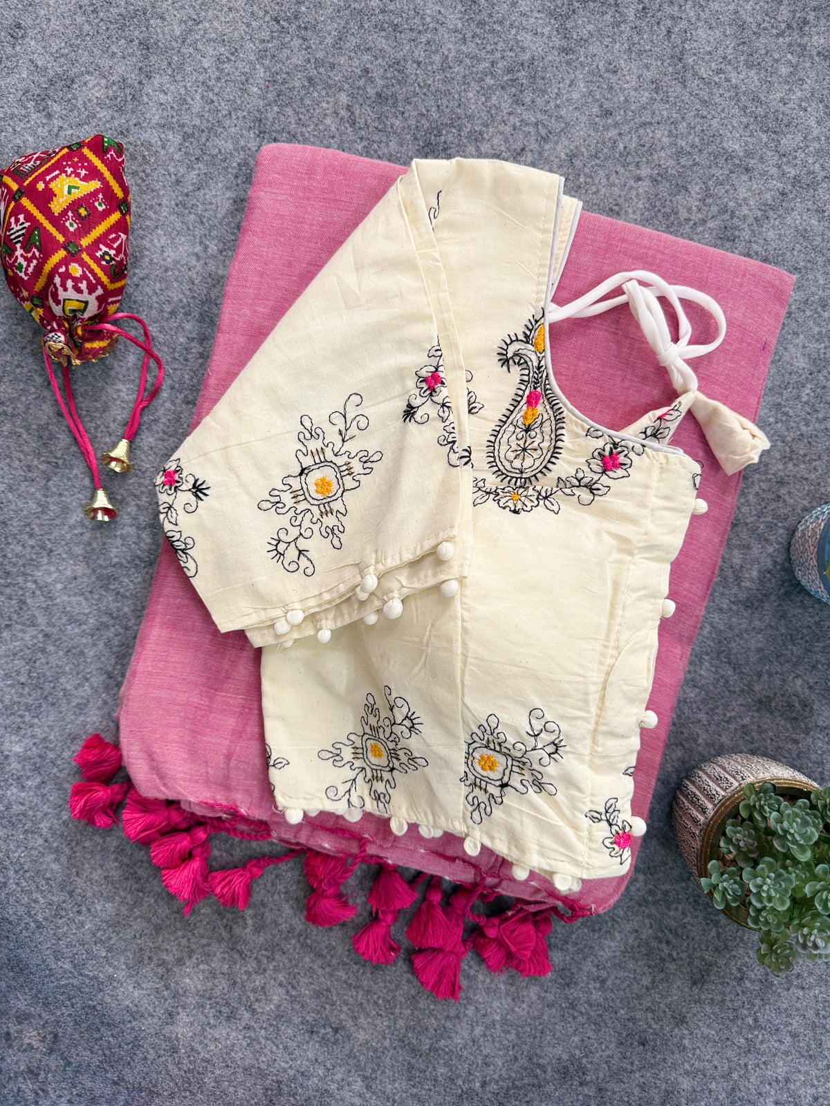 Light Pink Handloom Cotoon Saree With Embrodry Work Stitched Blouse