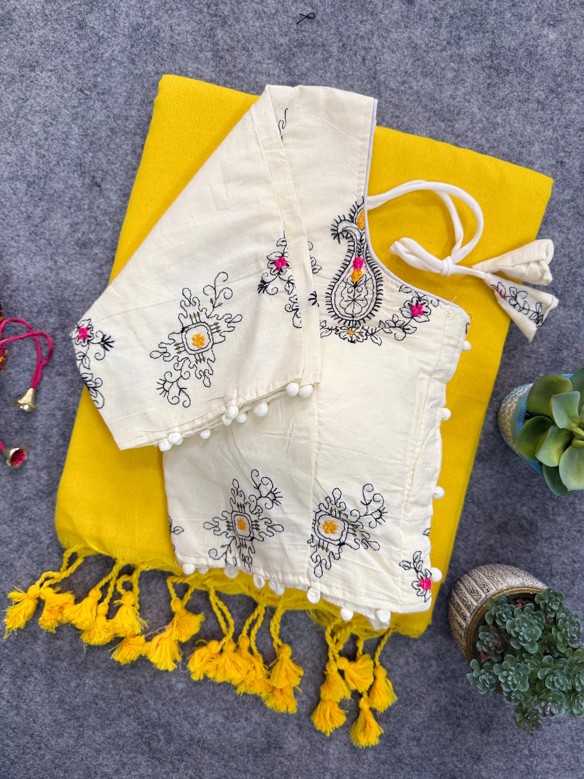 Yellow Handloom Cotoon Saree With Embrodry Work Stitched Blouse