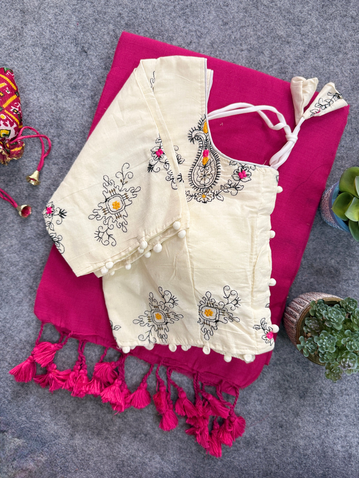 Pink Handloom Cotoon Saree With Embrodry Work Stitched Blouse