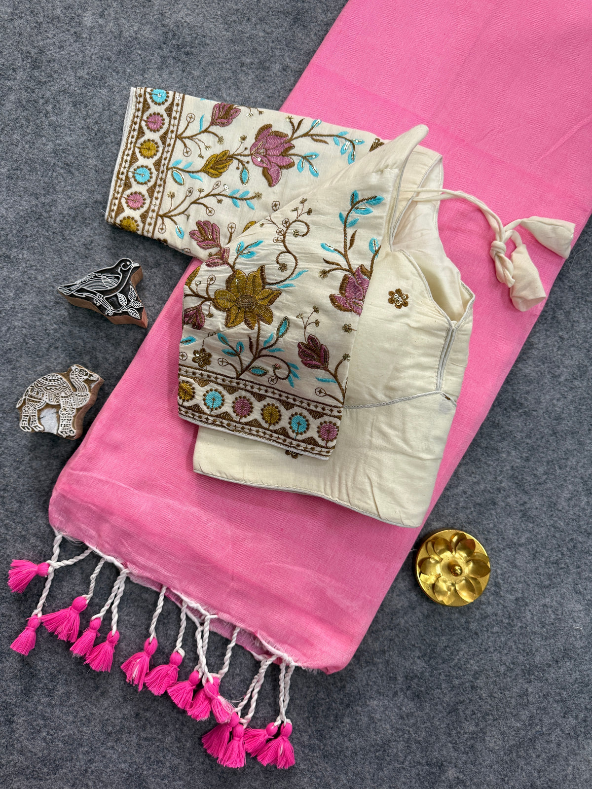 Baby Pink Handloom Cotoon Saree With Embrodry Work Stitched Blouse