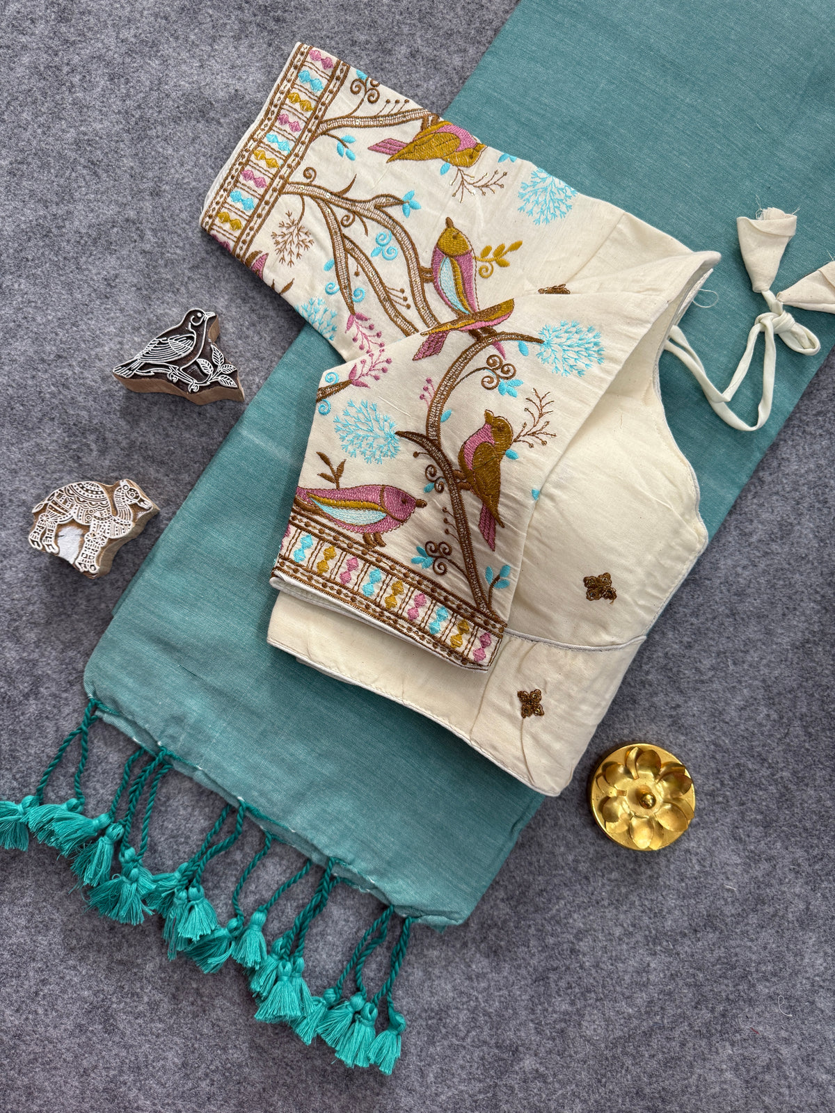 C Green Handloom Cotoon Saree With Embrodry Work Stitched Blouse