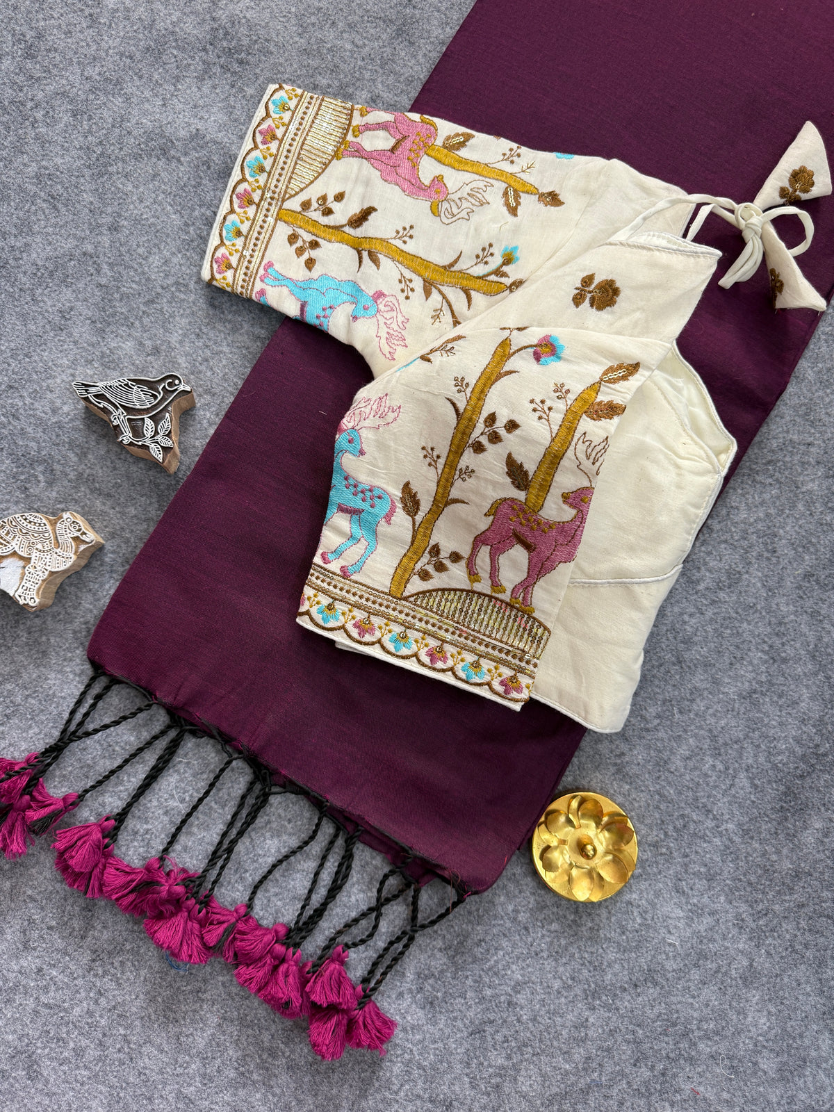 Wine Handloom Cotoon Saree With Embrodry Work Stitched Blouse