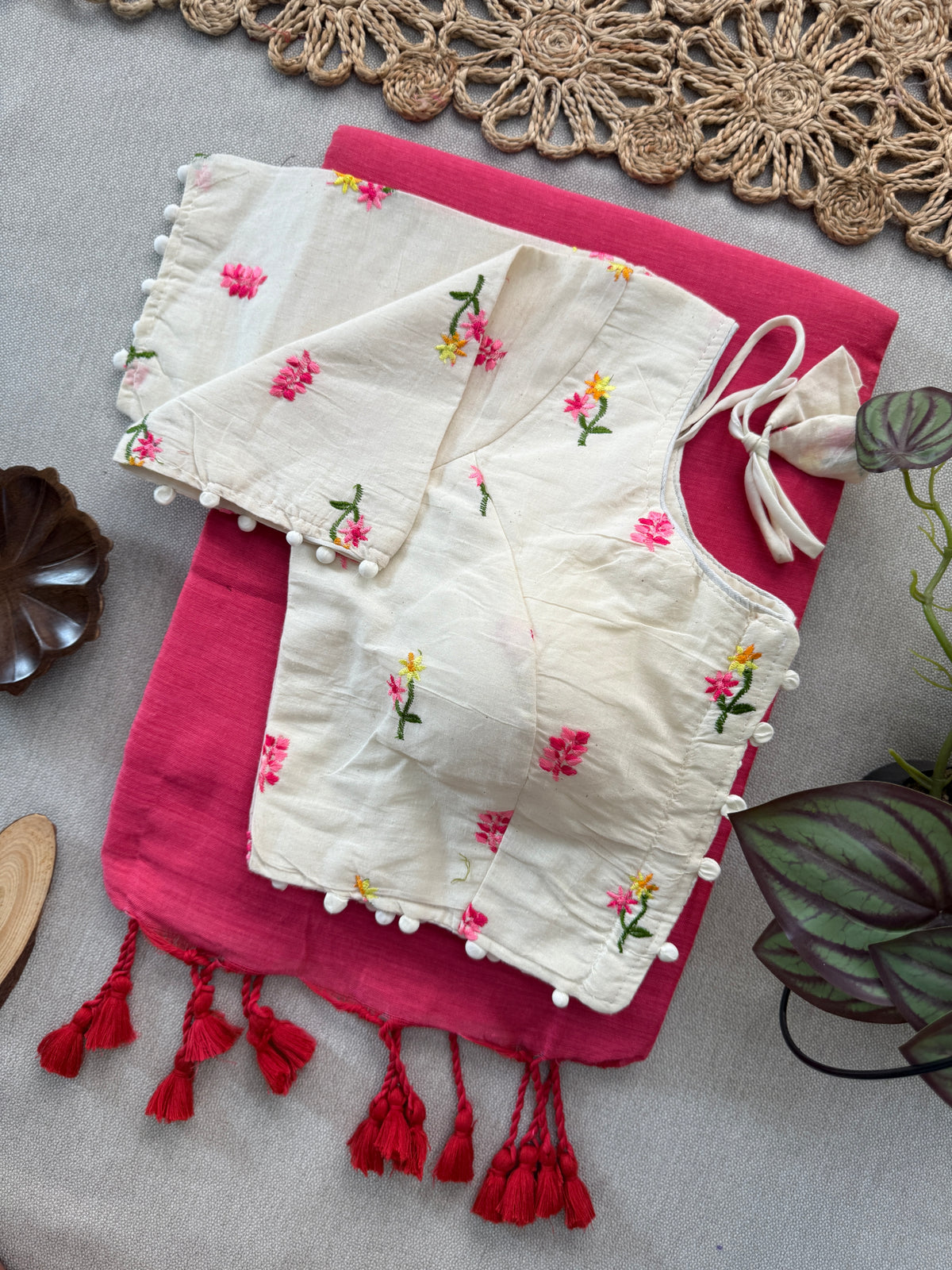 Classic Indian Handloom Khadi Cotton Saree with Blouse – Stylish Gajri