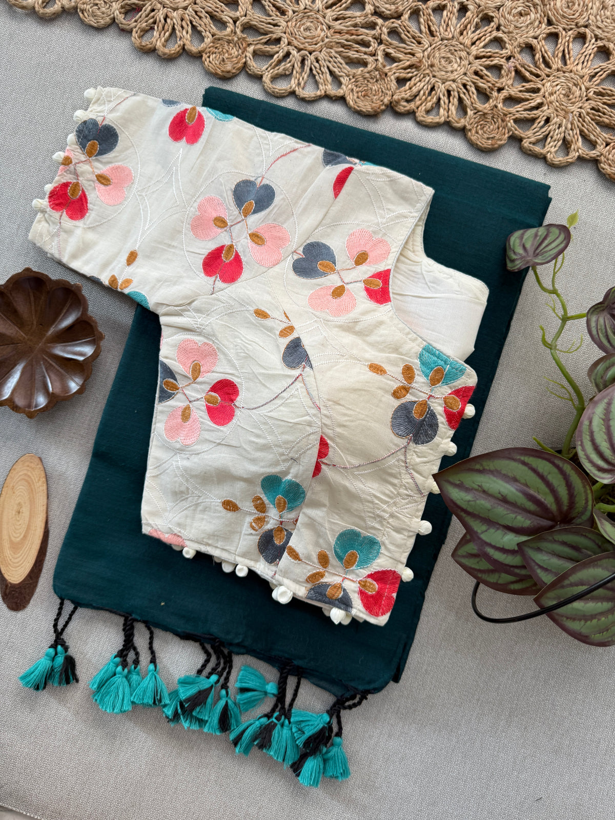 Graceful Handloom Saree in Khadi Cotton with Blouse – Elegant Rama