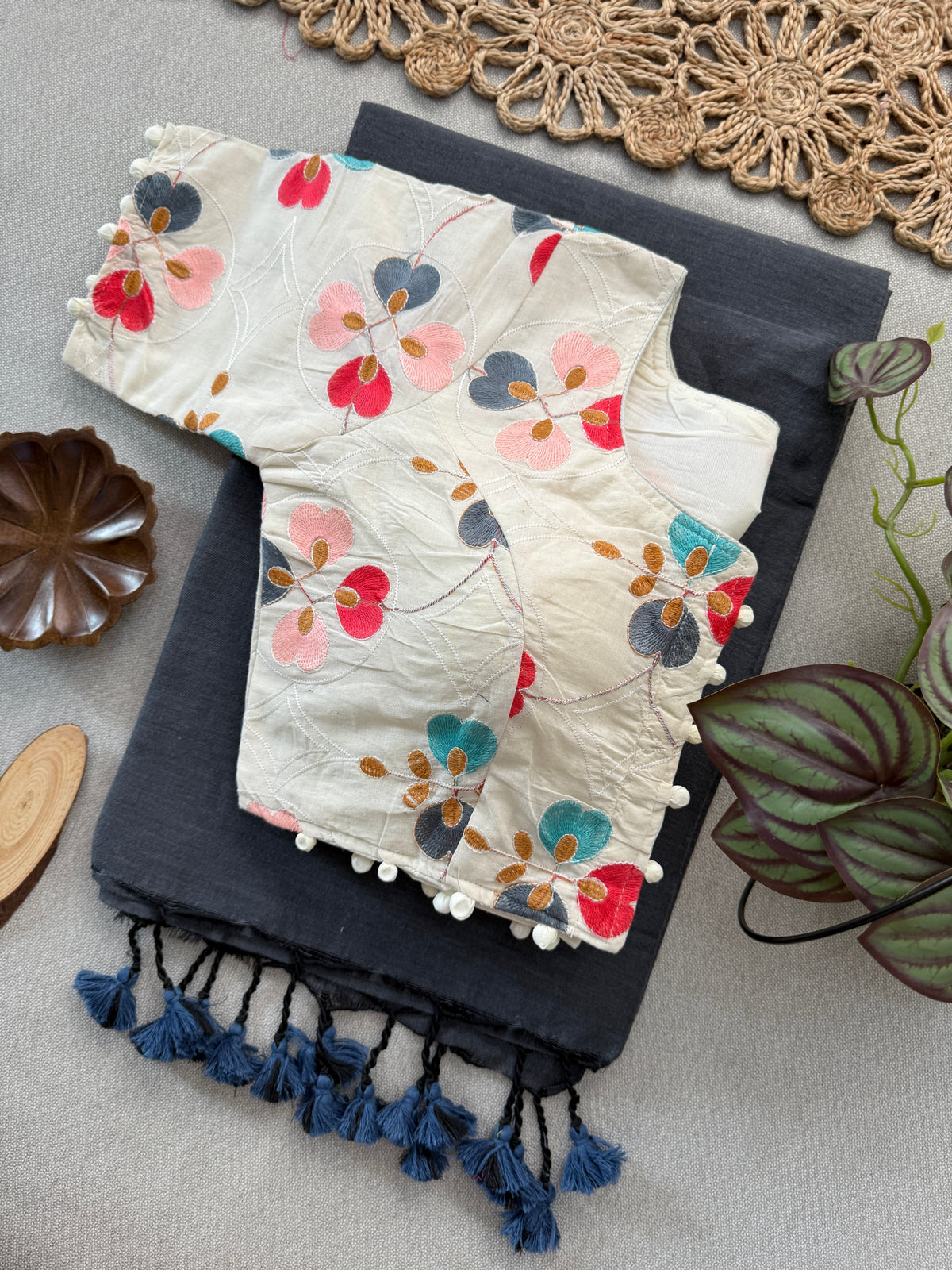 Elegant Party Wear Handloom Saree in Khadi Cotton with Blouse – Glamorous Dark Grey