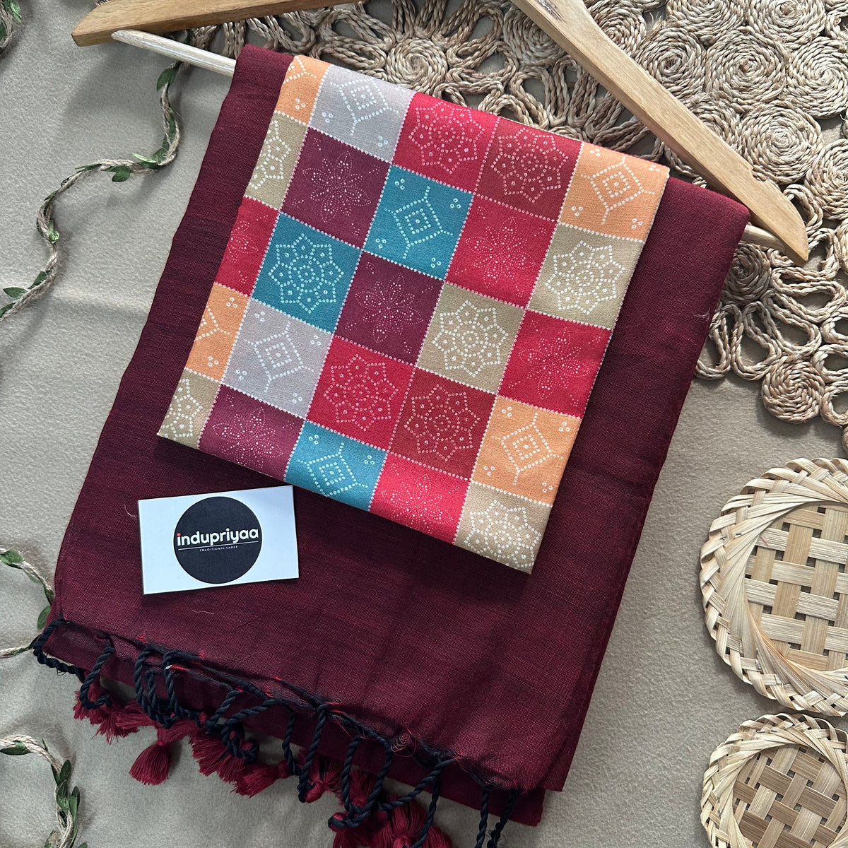 Marun Handloom Cotton Saree With Multi Colour Print Blouse