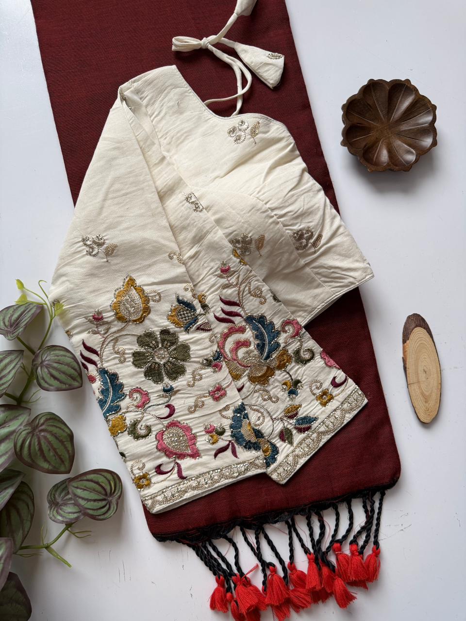 Classic Marun Handloom Cotton Saree With Embroidered Stitched Blouse