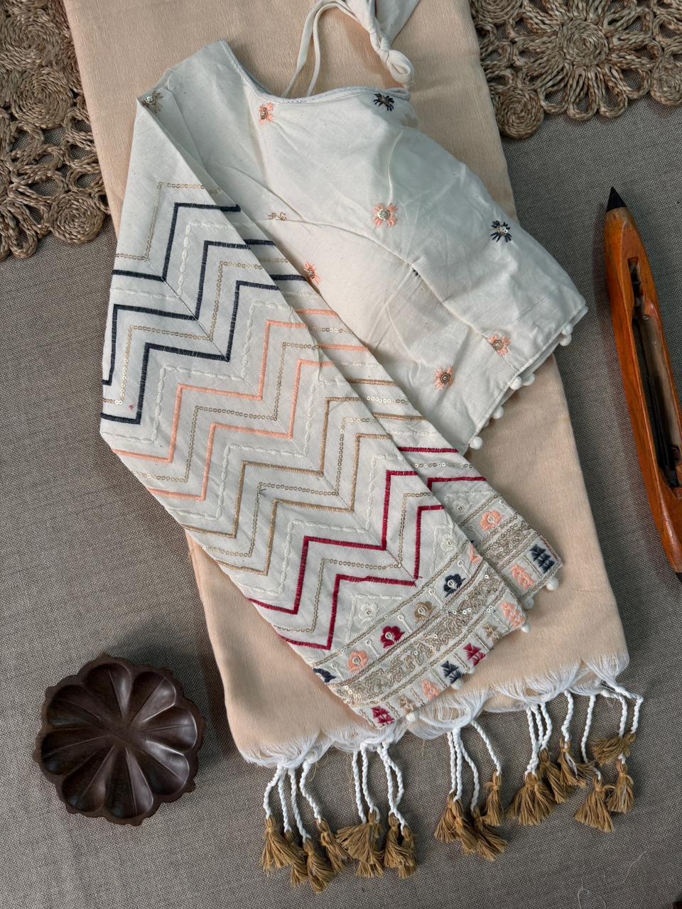 Designer Chiku Cotton Handloom Saree With Ready Made Blouse