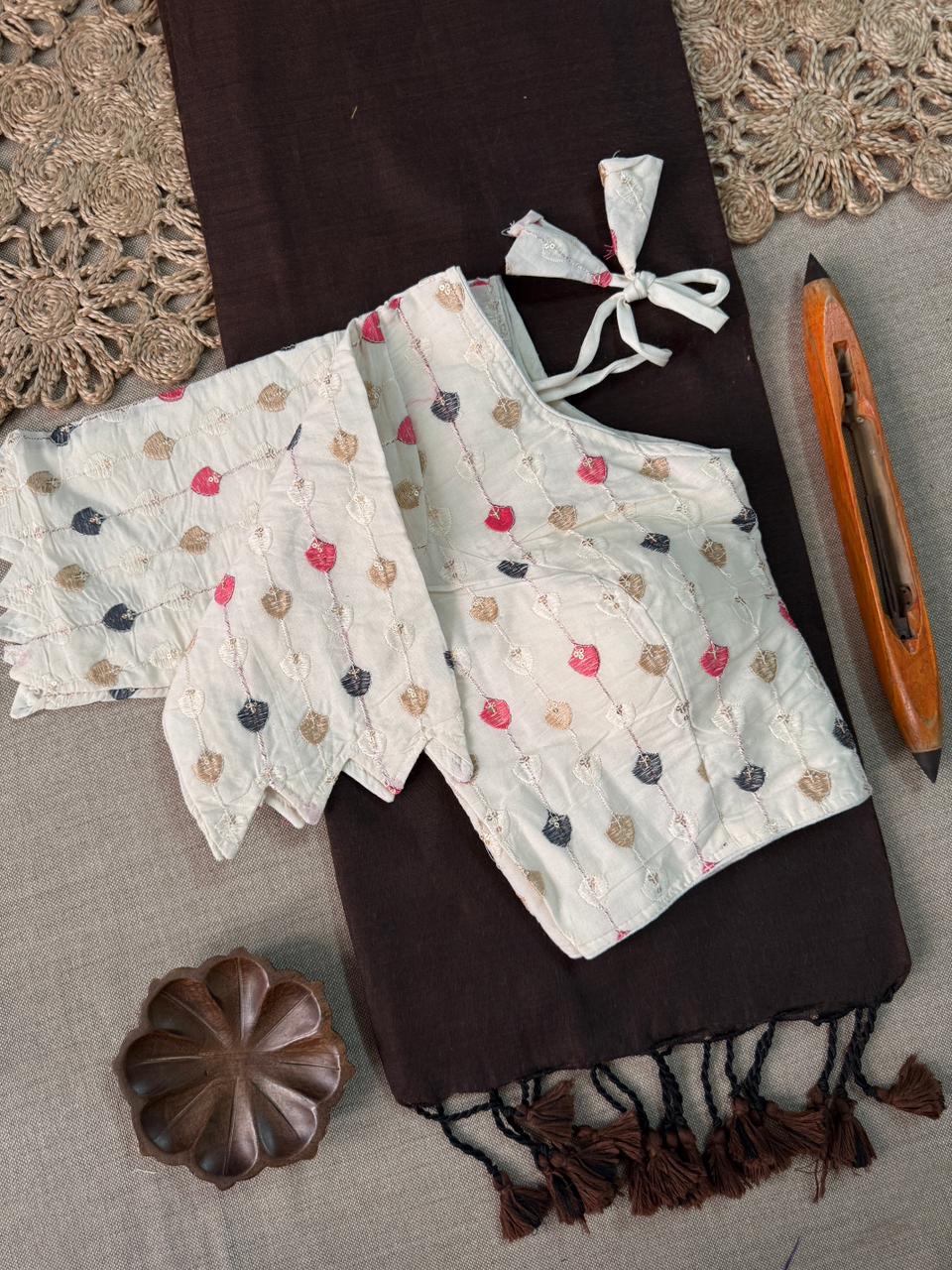 Exclusive Brown Cotton Handloom Saree With Ready Blouse