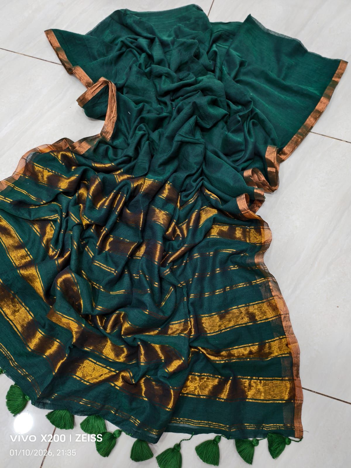 Pure Green Mul Mul Cotton Saree with Soft and Breathable Feel