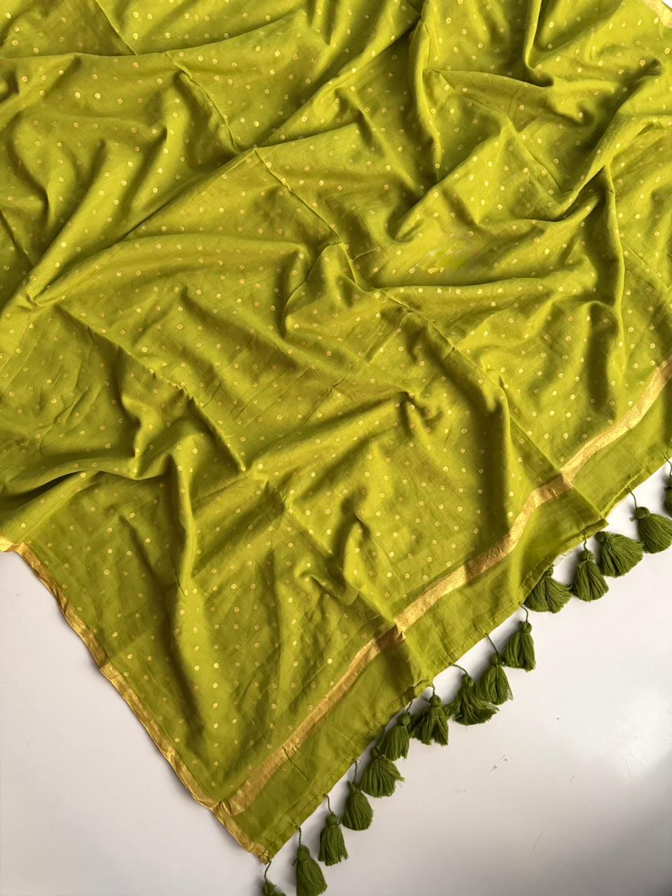 Stylish Pista Mul Mul Cotton Saree with Traditional Simple Design