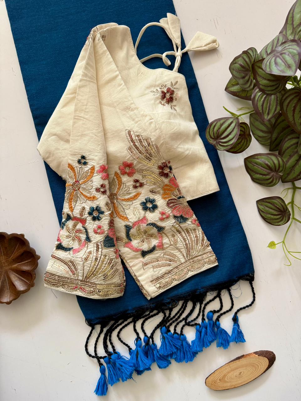 Beautiful Firozi Handloom Cotton Saree With Ready To Wear Blouse