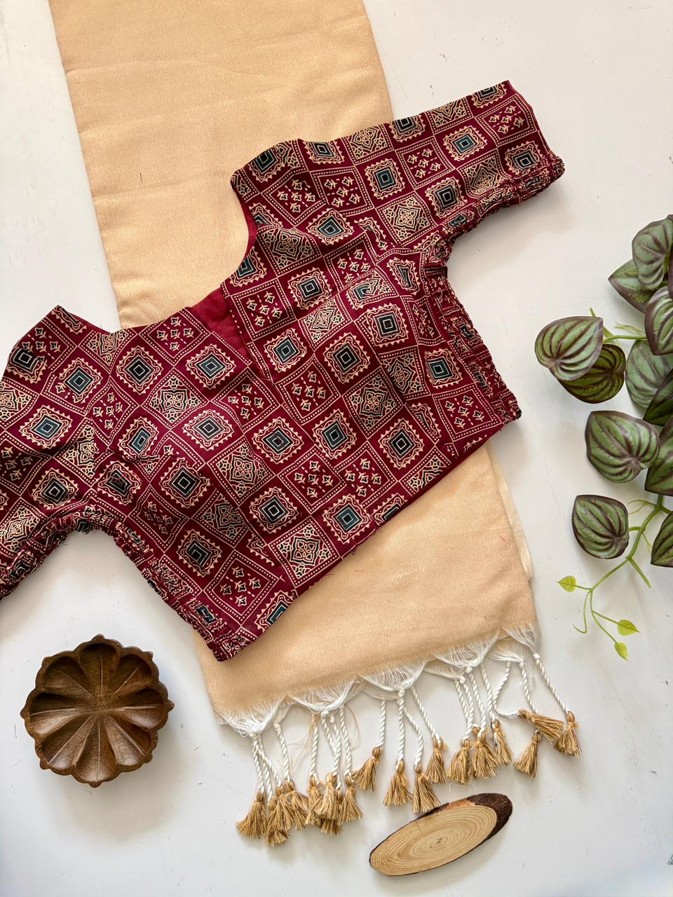 Soft Half White Handloom Cotton Saree With Stretchable Ready To Wear Blouse