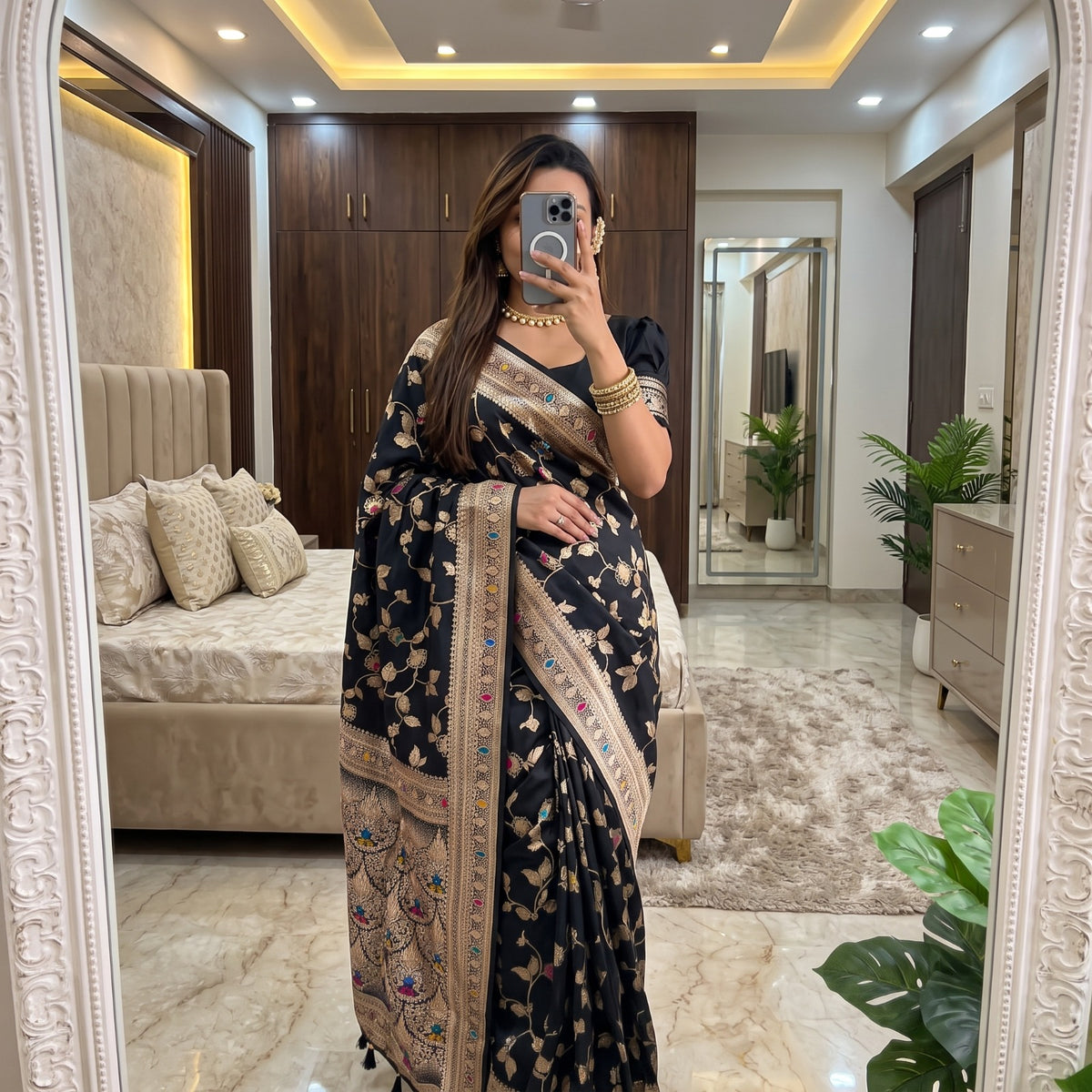 Luxurious Black Silk Saree Featuring Beautiful Jari Weaving and an Elegant Rich Pallu