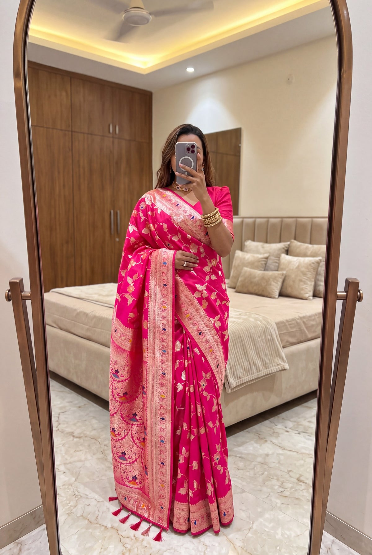 Regal Pink  Silk Saree with Exquisite Jari Weaving and a Luxurious Rich Pallu