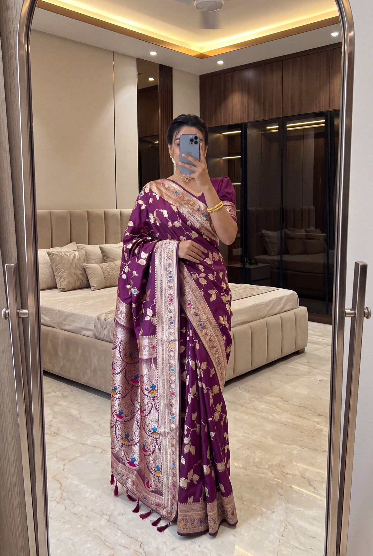 Traditional Wine Silk Saree with Graceful Jari Weaving and a Magnificent Rich Pallu