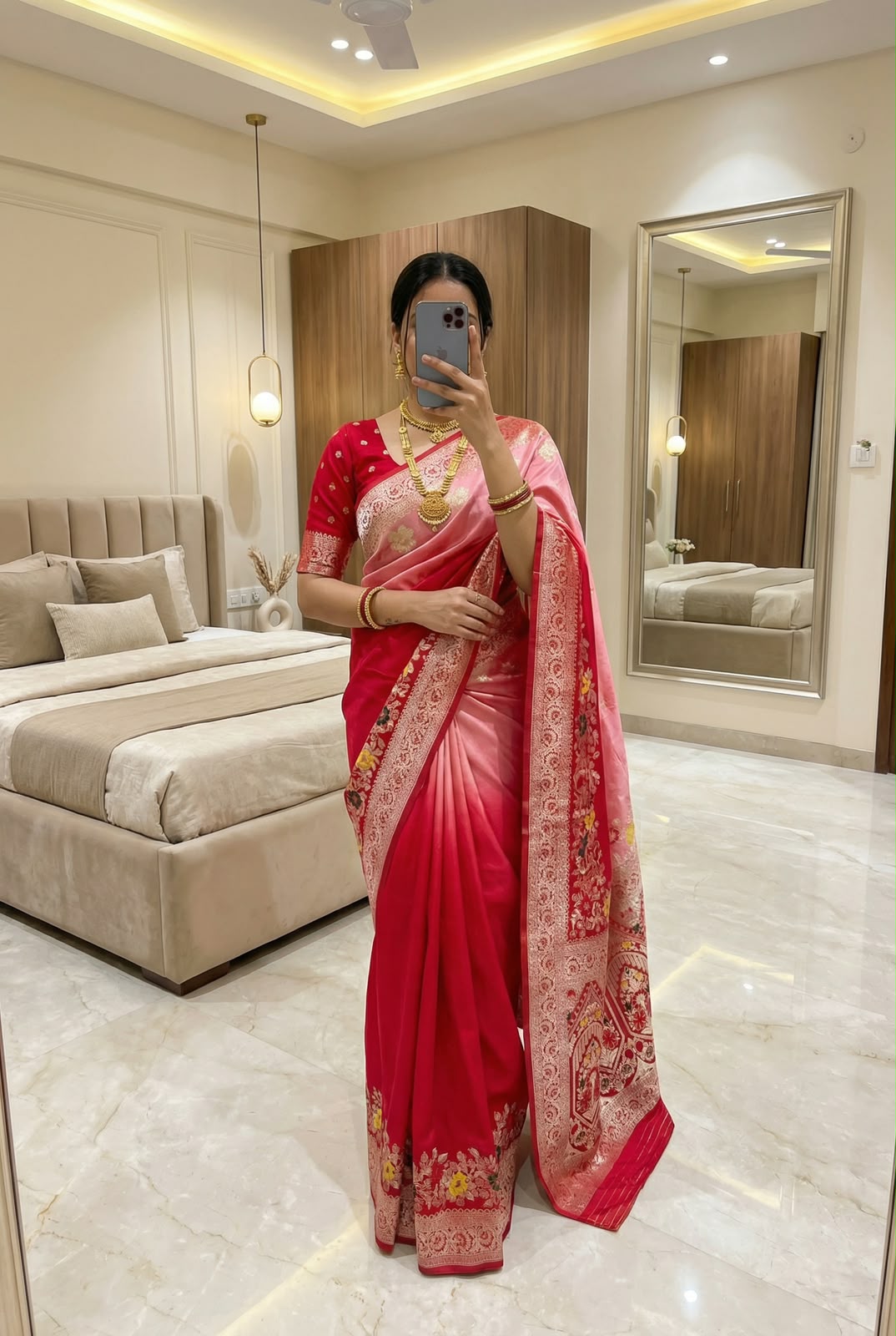 Graceful Red Silk Saree Adorned with Fine Jari Weaving and a Royal Pallu
