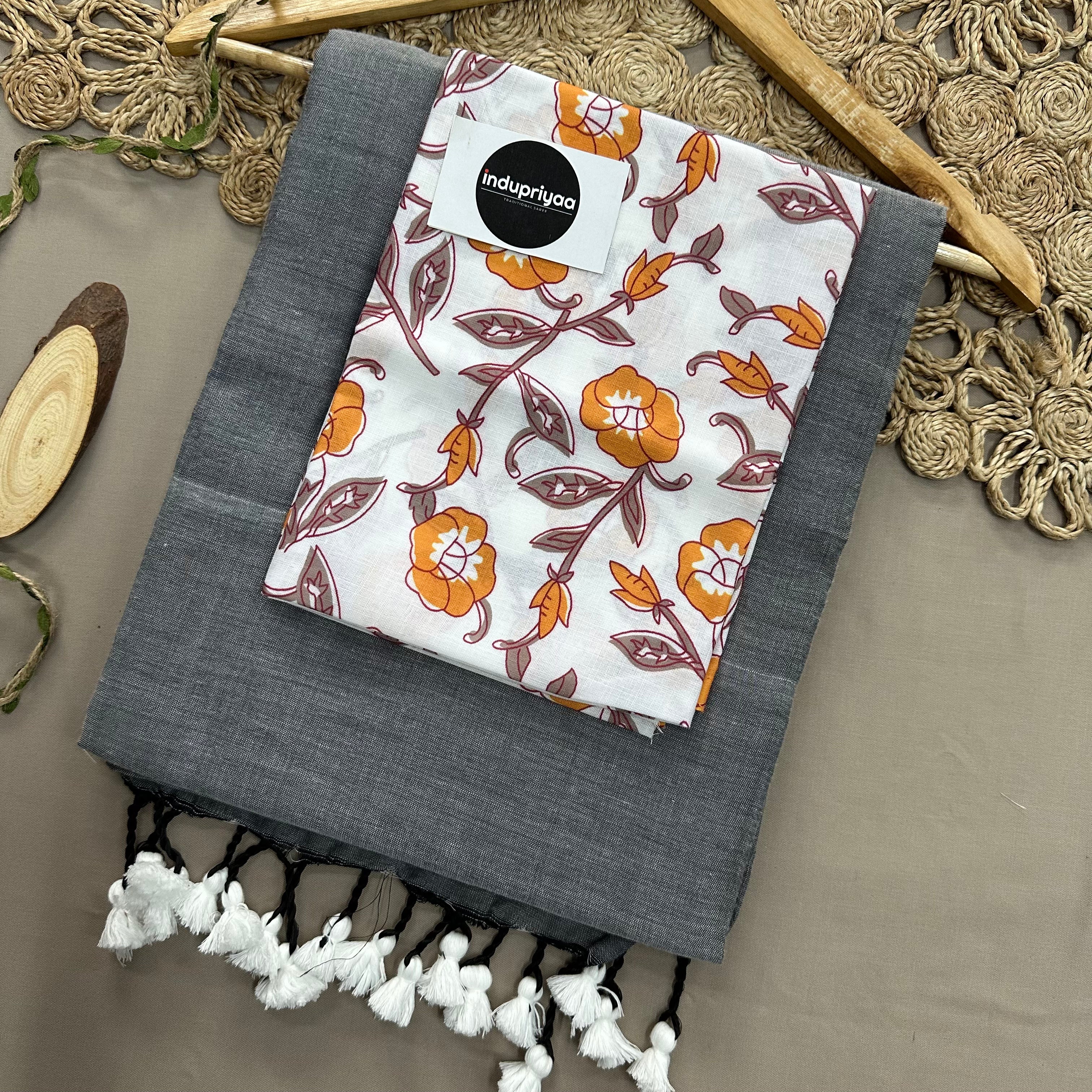 Light Grey Handloom Cotton Saree With White Colour Print Blouse