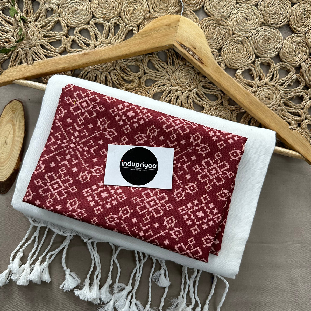 White Handloom Cotton Saree With Patola Print Blouse