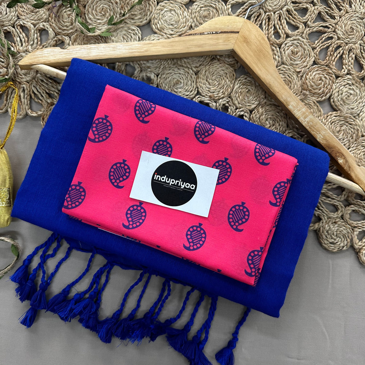 Royal Blue Handloom Cotton Saree With Pink Mango Print Blouse