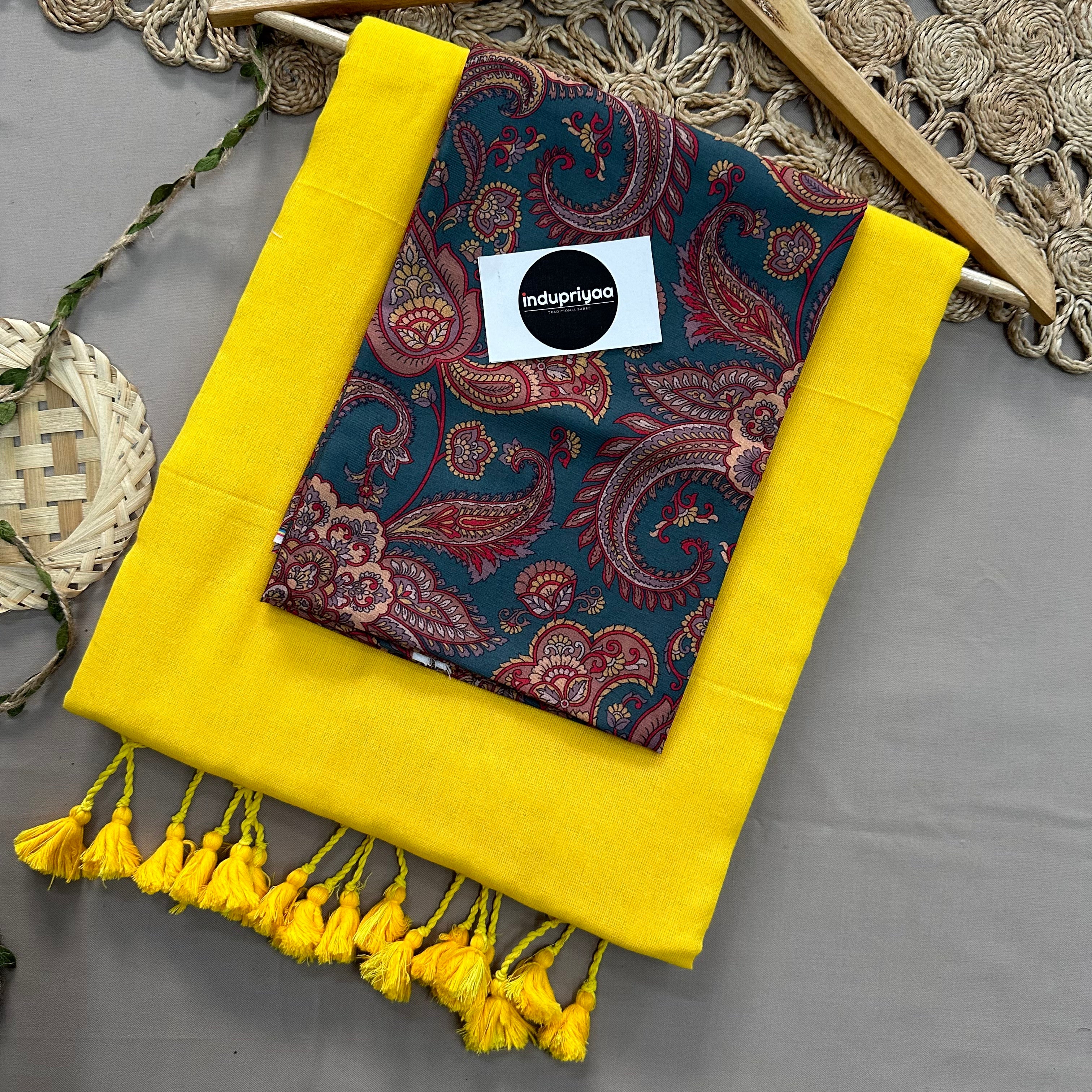 Yellow Handloom Cotton Saree With Rama Mango Print Blouse