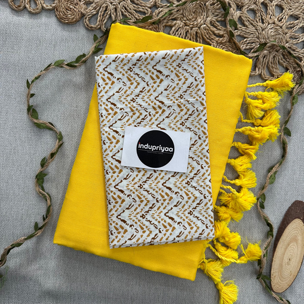 Yellow Handloom Cotton Saree With Zig Zag Print Blouse