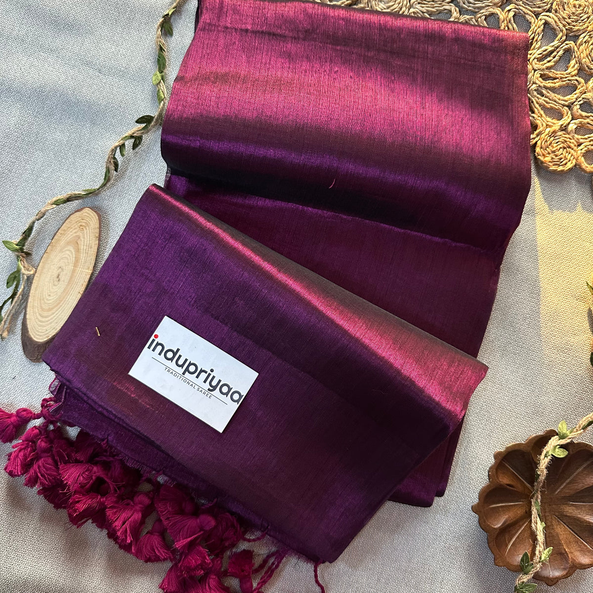 Indupriyaa  Wine Pom Pom Handloom Raga Tissue Saree