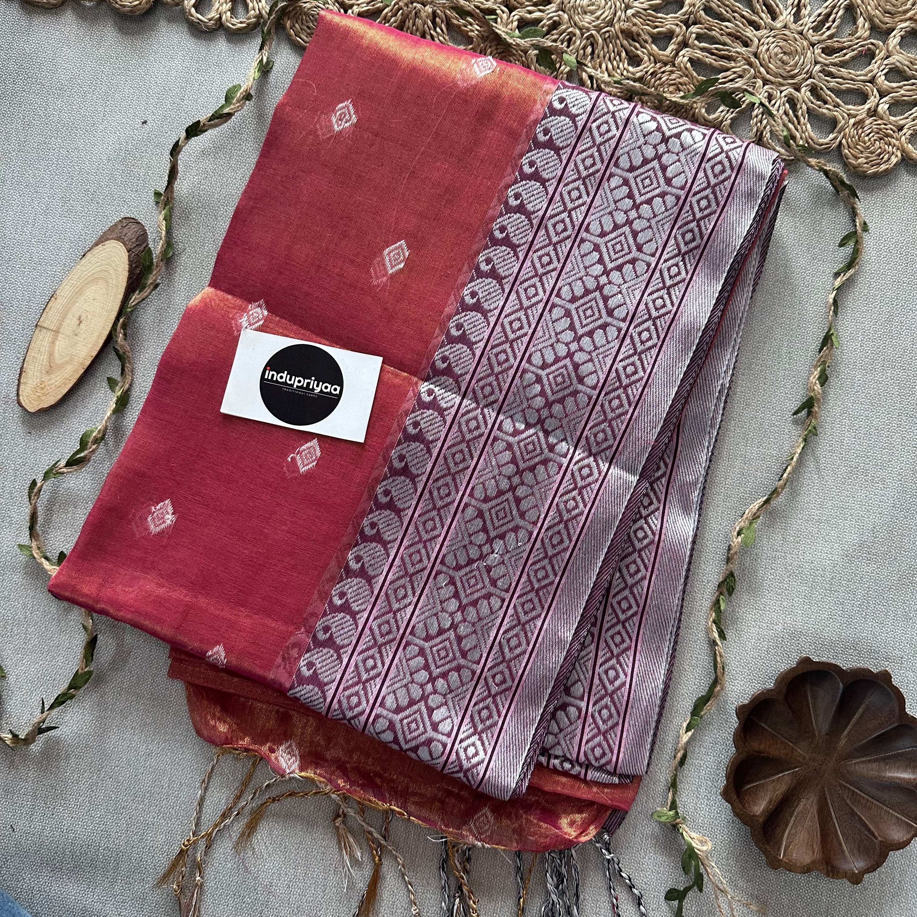 Indupriyaa Gajri Butti Handloom Raga Tissue Saree