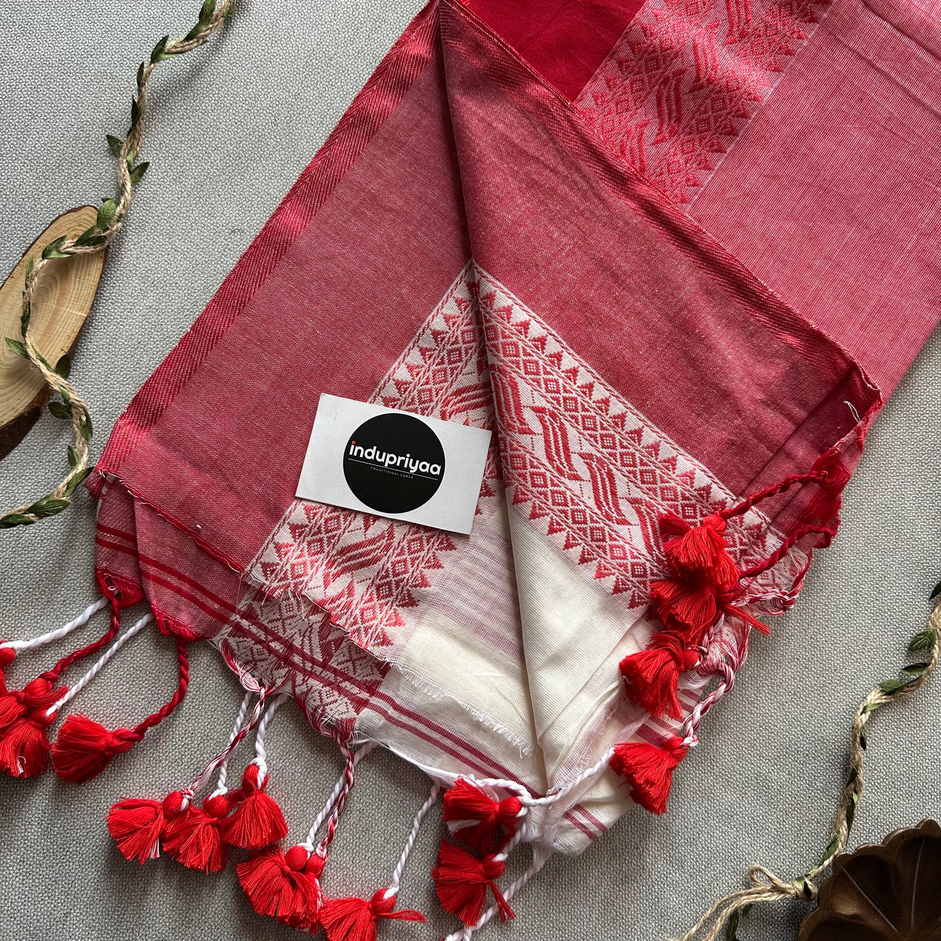 Indupriyaa Half White Nd Red Handloom Khadi Cotton Saree