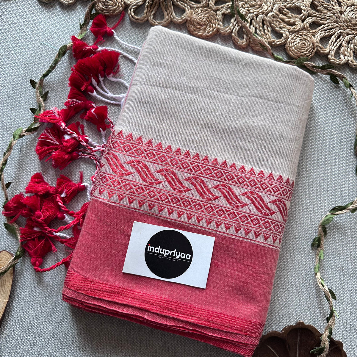 Indupriyaa Chiku Nd Red Handloom Khadi Cotton Saree