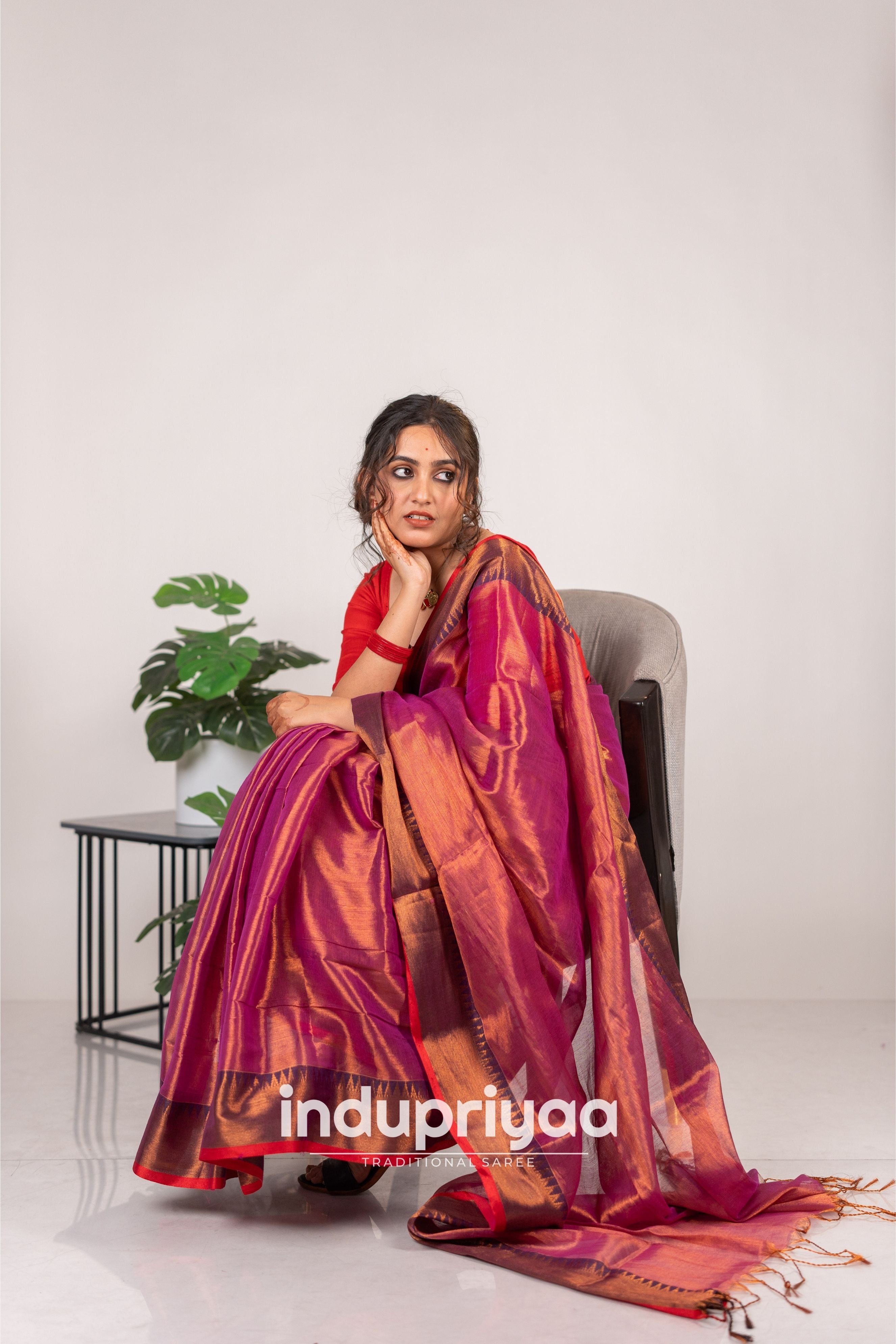 Indupriyaa Light Pink Handloom Raga Tissue Saree