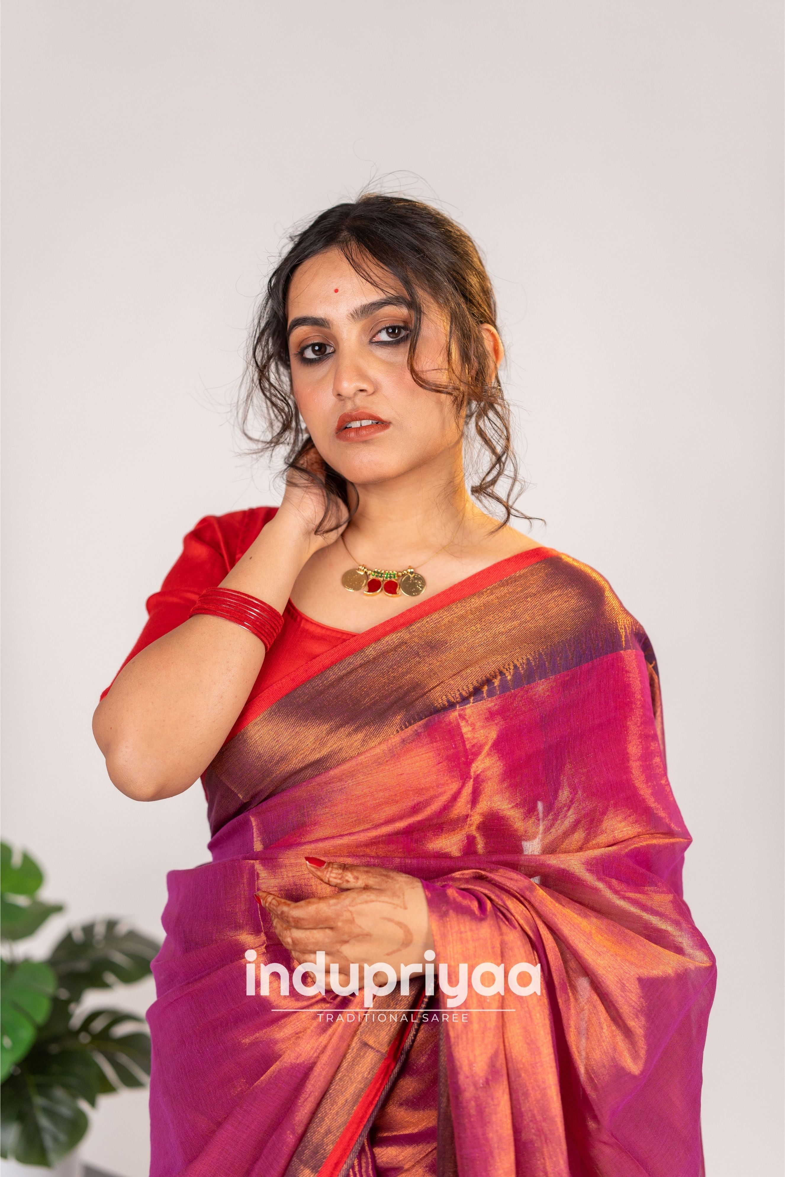 Indupriyaa Light Pink Handloom Raga Tissue Saree