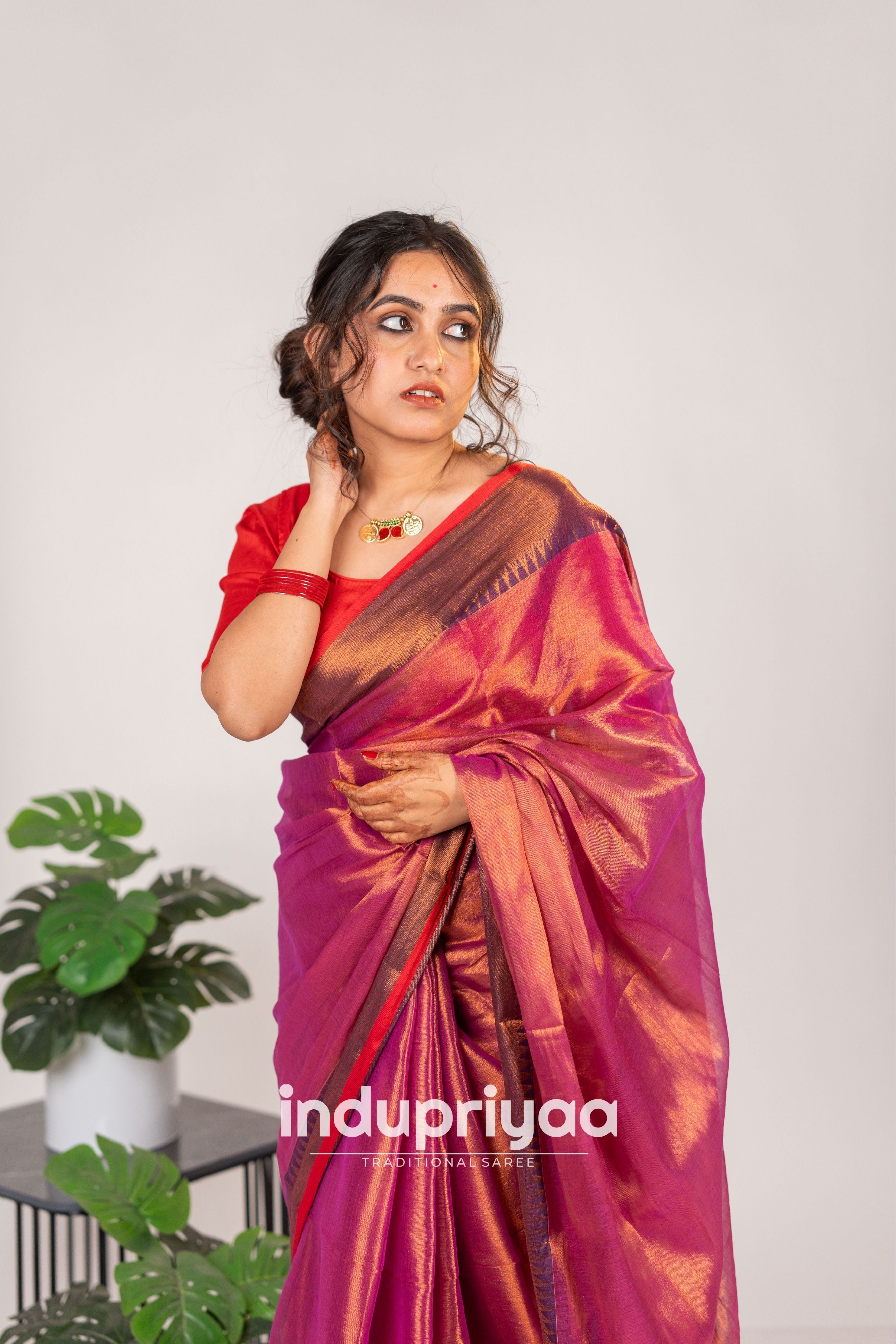 Indupriyaa Light Pink Handloom Raga Tissue Saree