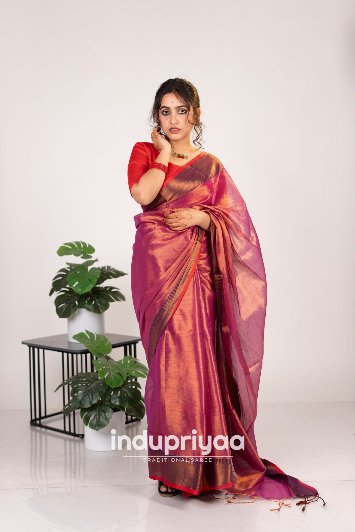 Indupriyaa Light Pink Handloom Raga Tissue Saree