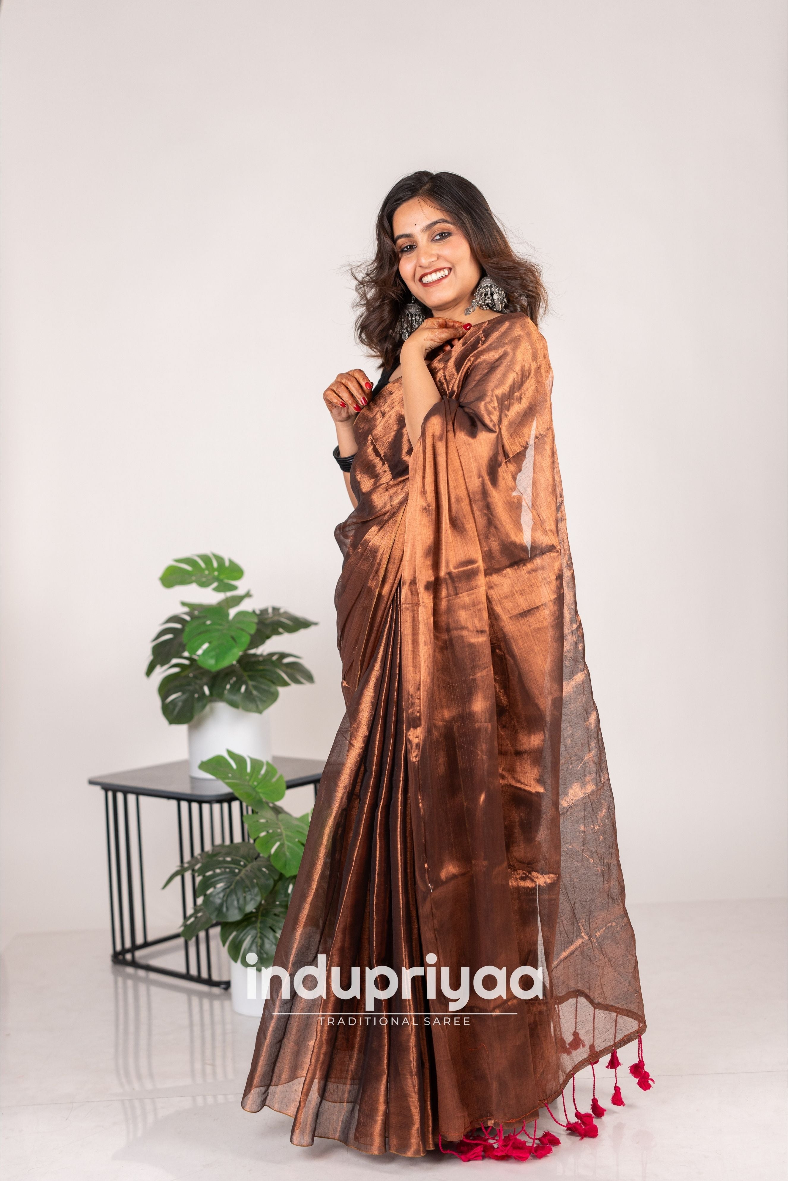 Indupriyaa Coper Handloom Raga Tissue Saree