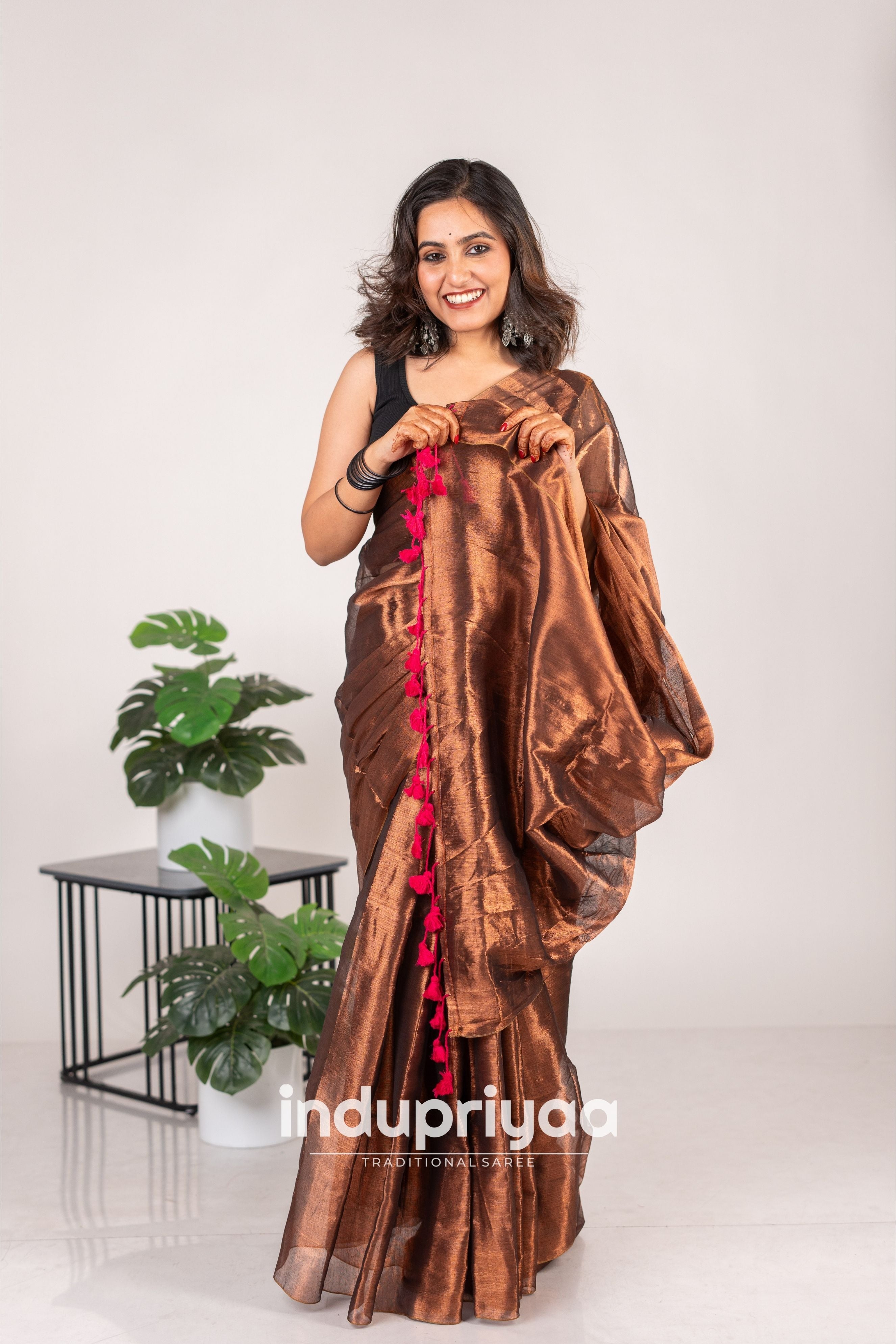 Indupriyaa Coper Handloom Raga Tissue Saree