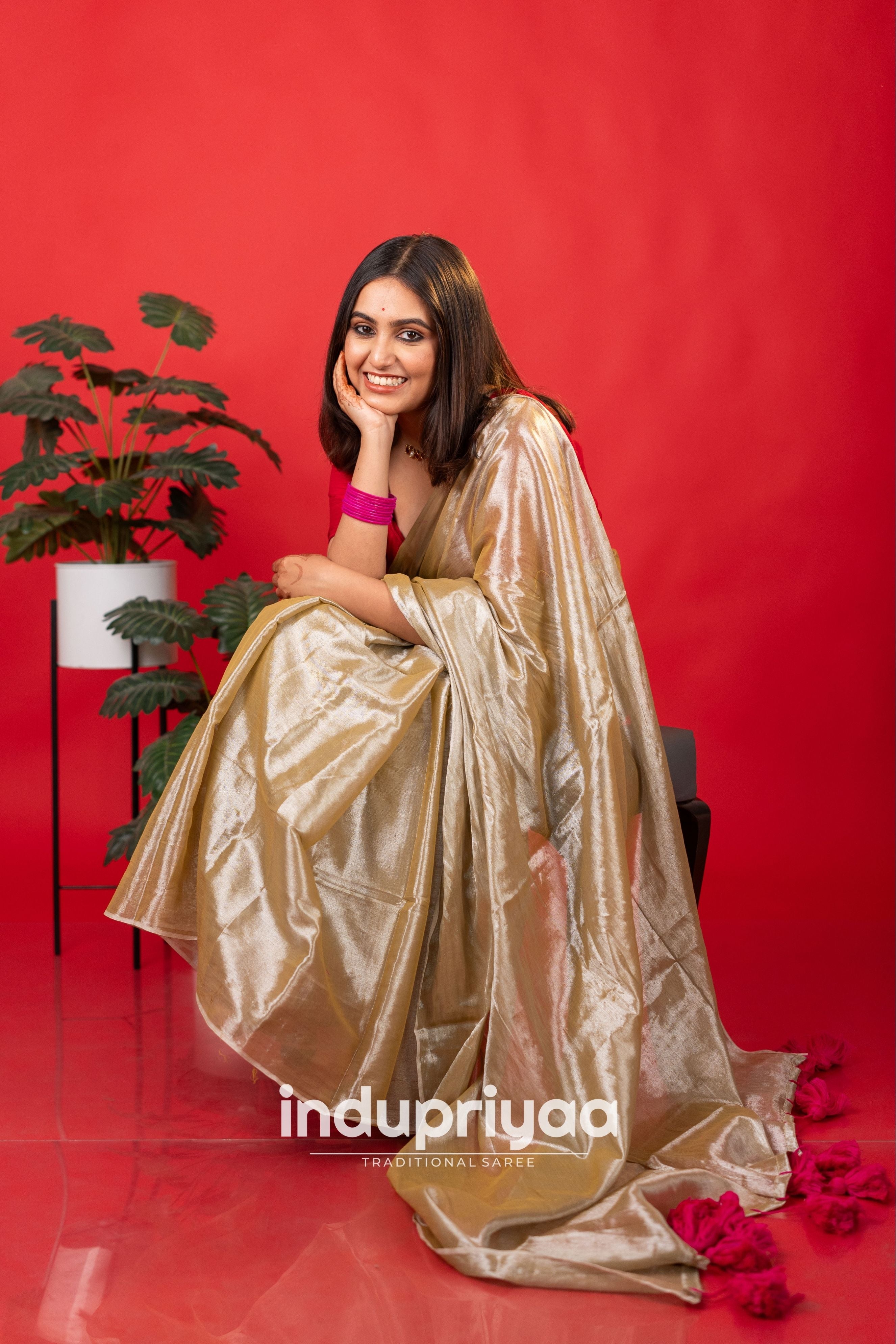 Indupriyaa Chiku Handloom Raga Tissue Saree