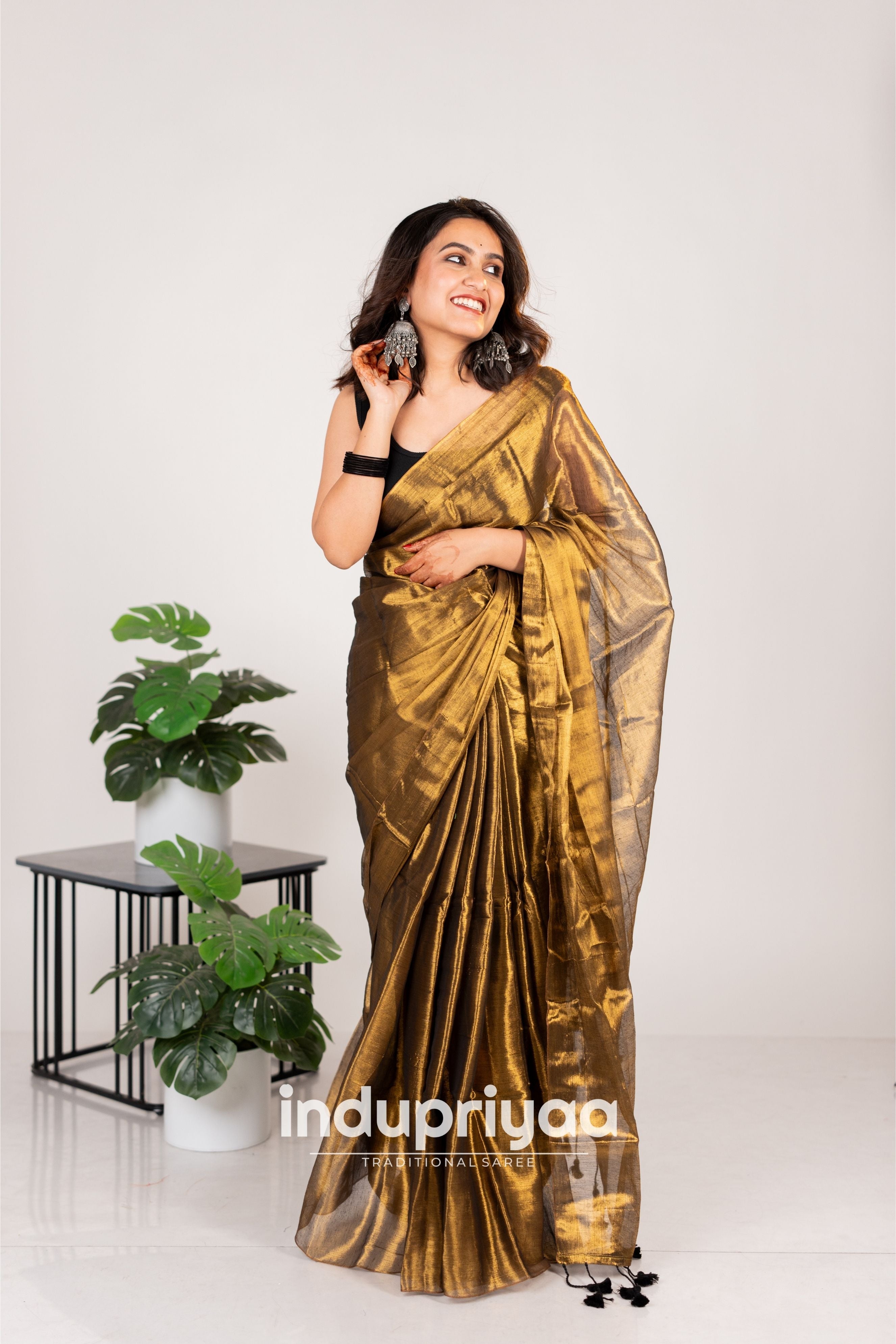 Indupriyaa Gold Handloom Raga Tissue Saree