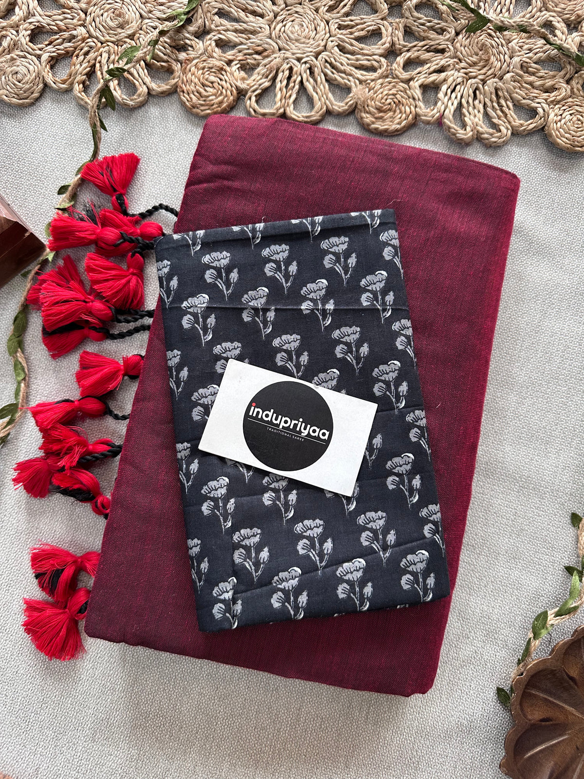 Marun Handloom Cotton Saree With Black Butti Print Blouse