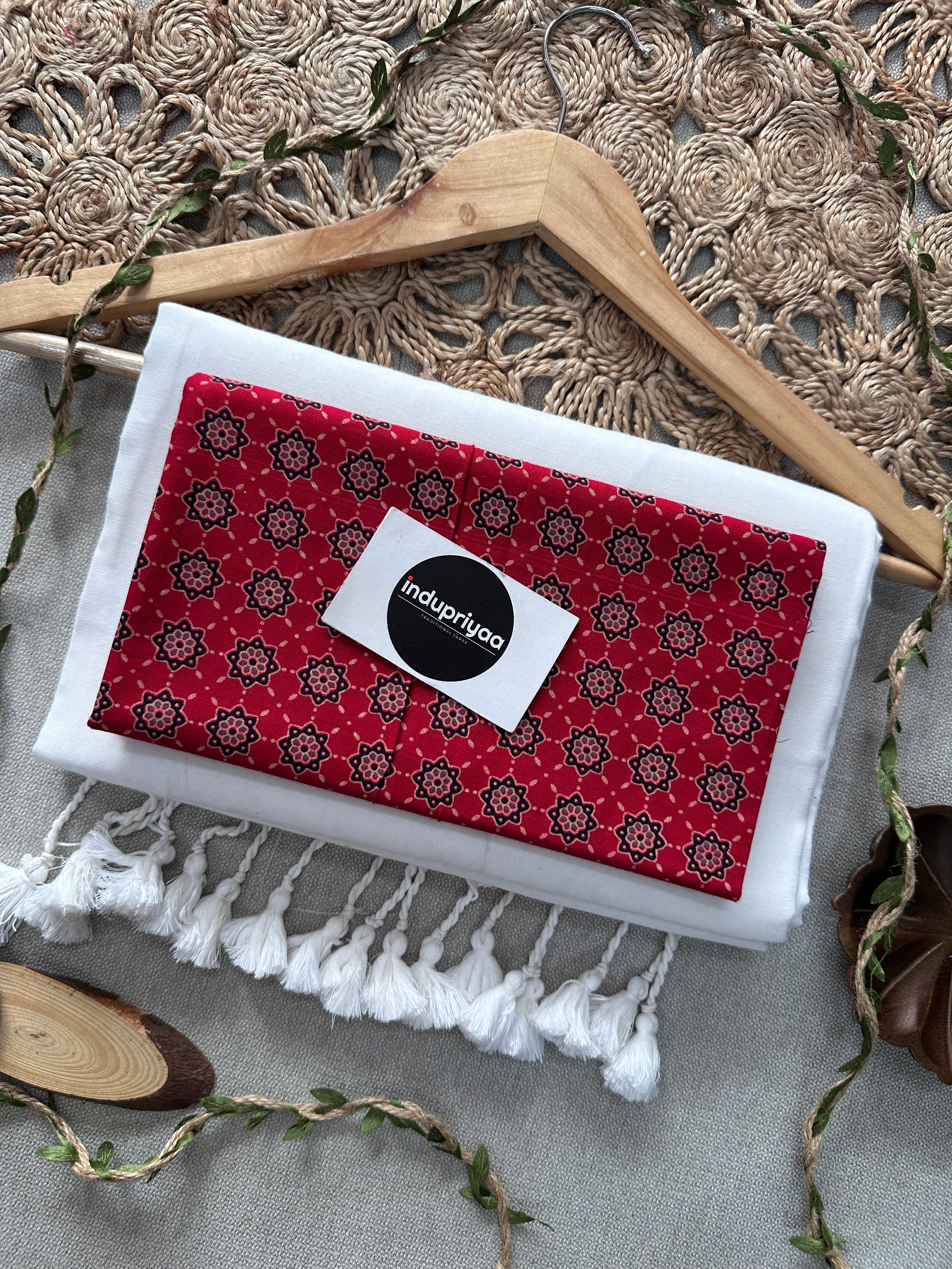 White  Handloom Cotton Saree With Red Print Blouse