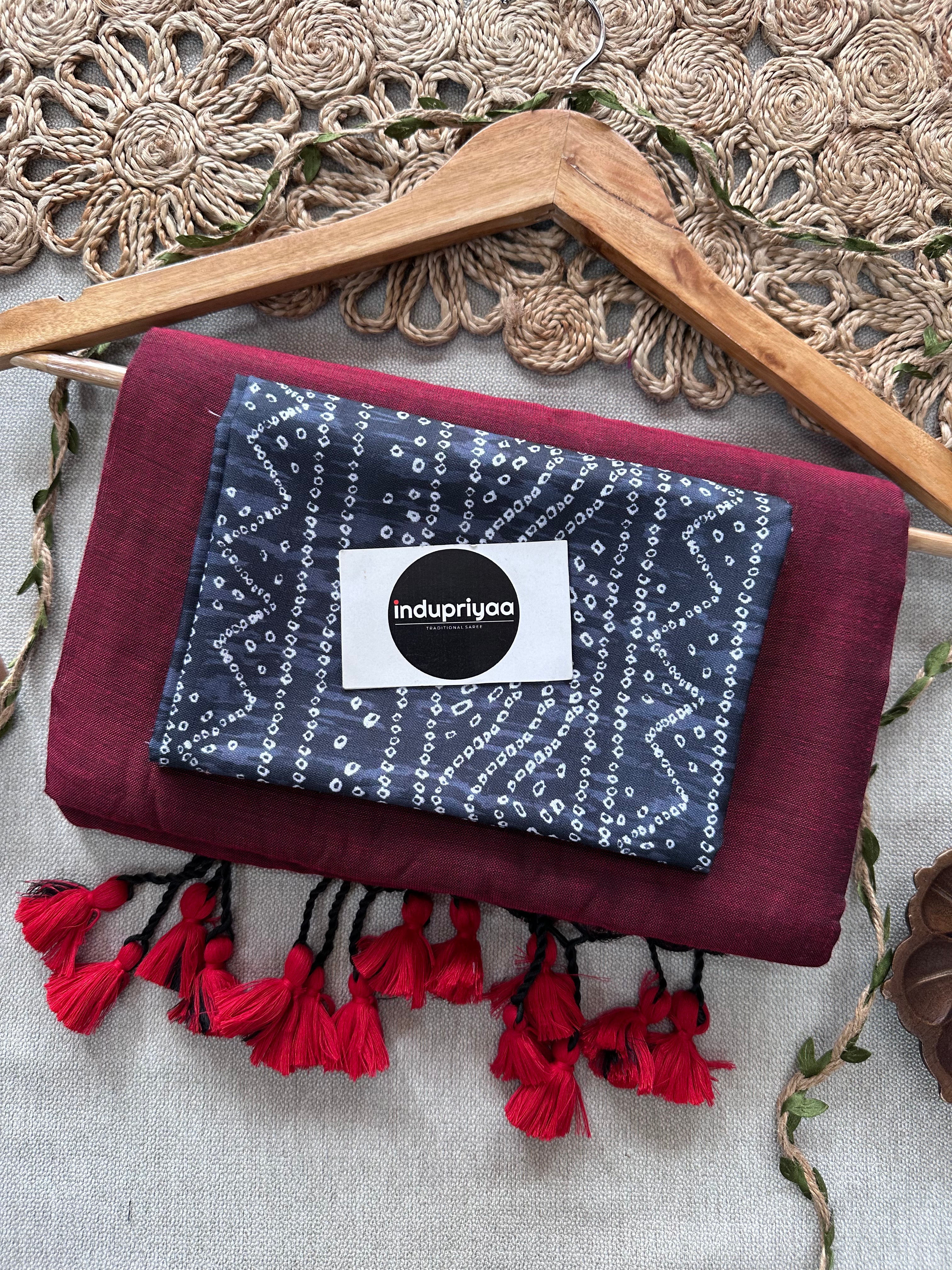 Marun Handloom Cotton Saree With Black Bandhej Print Blouse