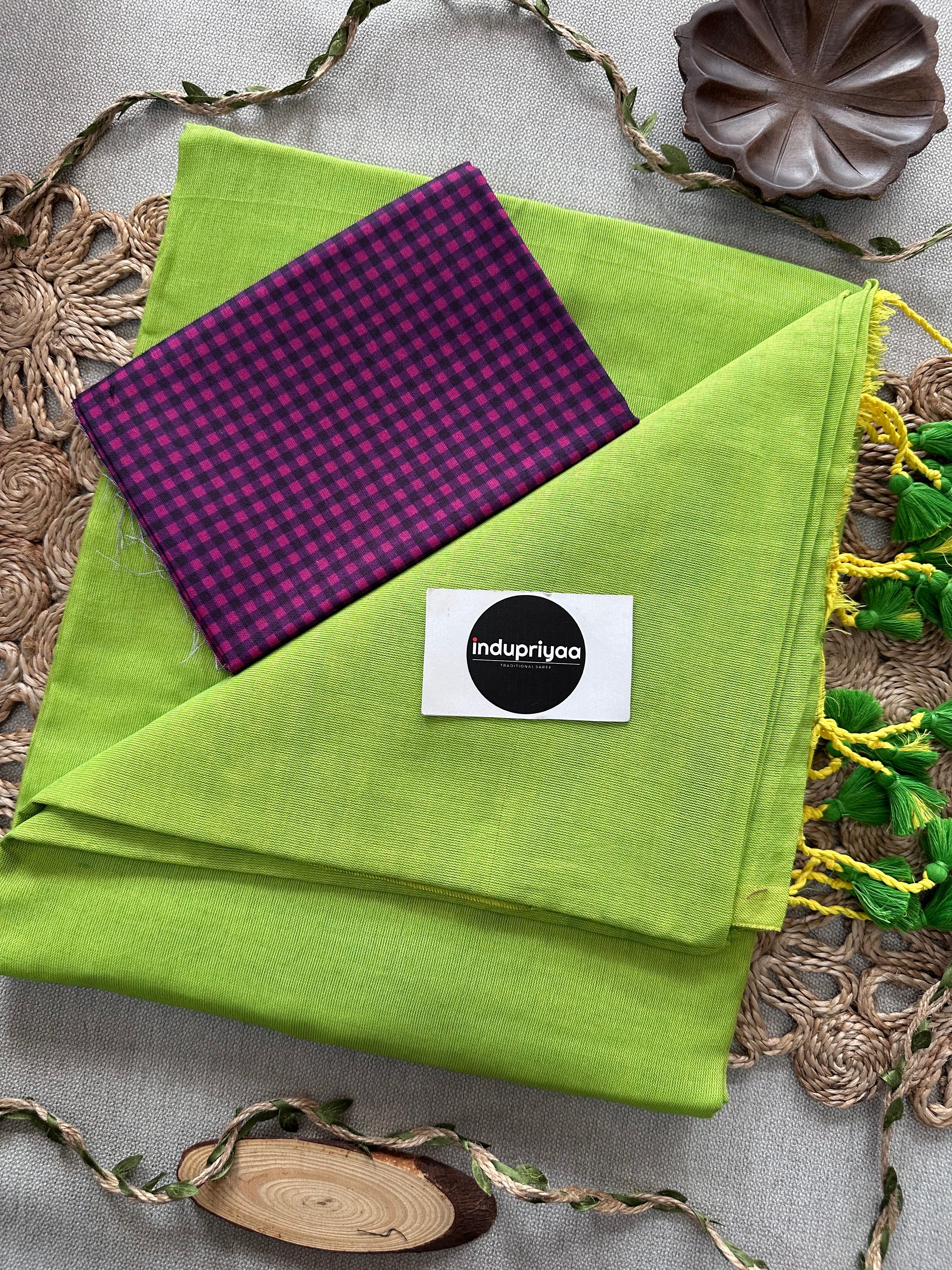 Perrot Handloom Cotton Saree With Chex Print Blouse