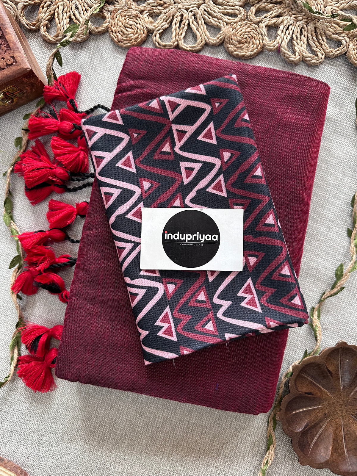 Marun Handloom Cotton Saree With Triangle Print Blouse