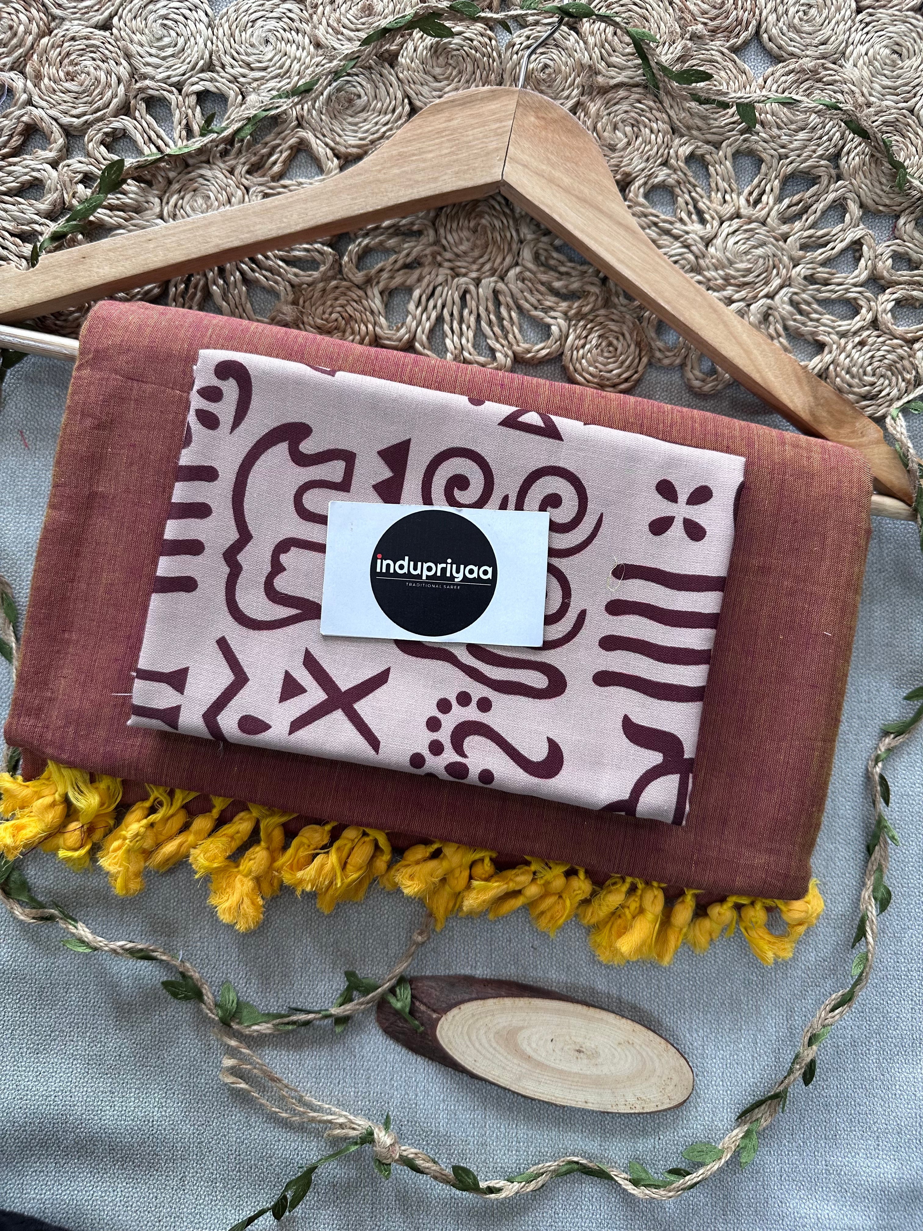 Brown Dual Tone Handloom Cotton Saree With Chiku Print Blouse