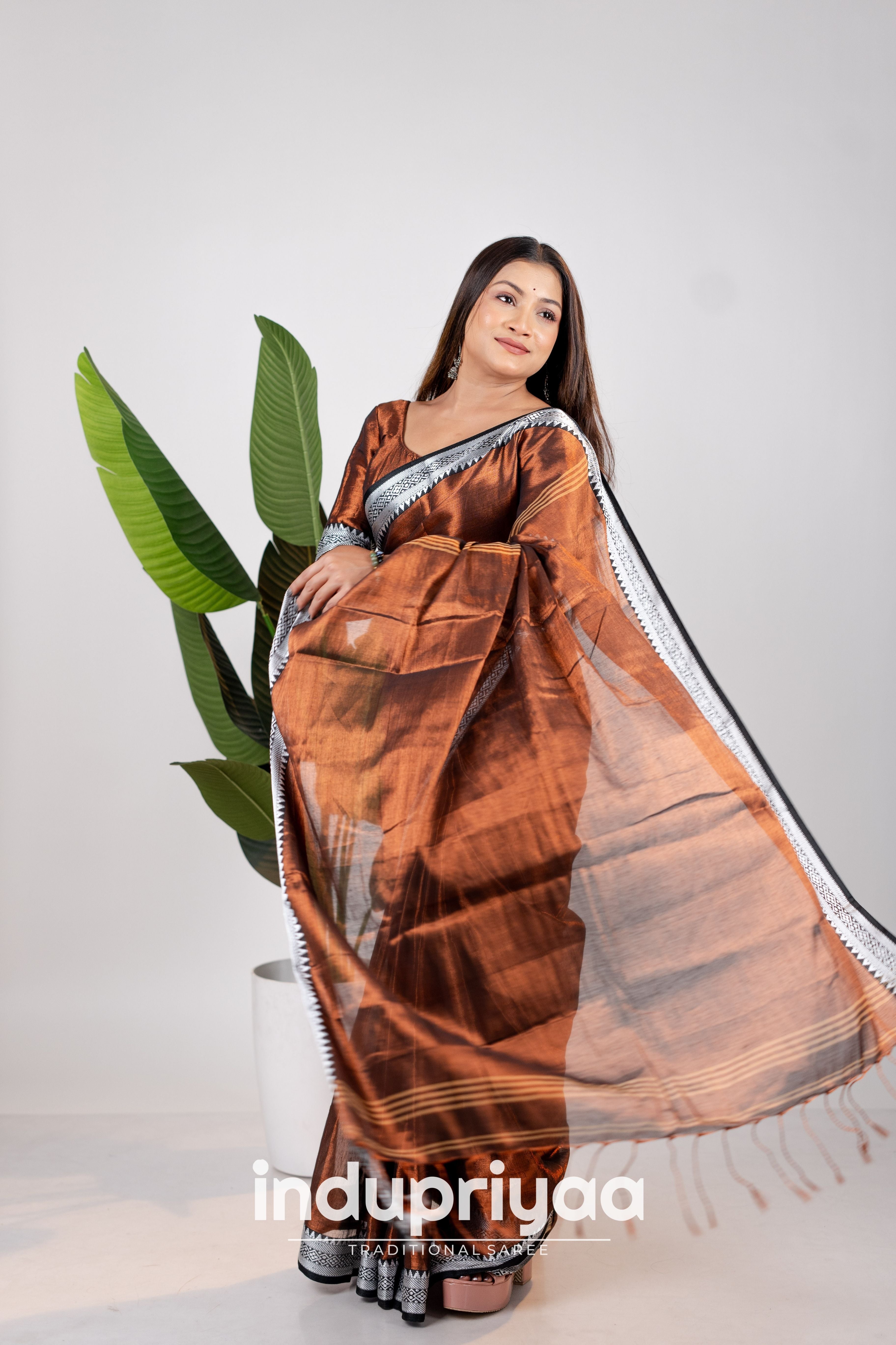 Indupriyaa Copper Temple Designe Handloom Tissue Cotton Saree