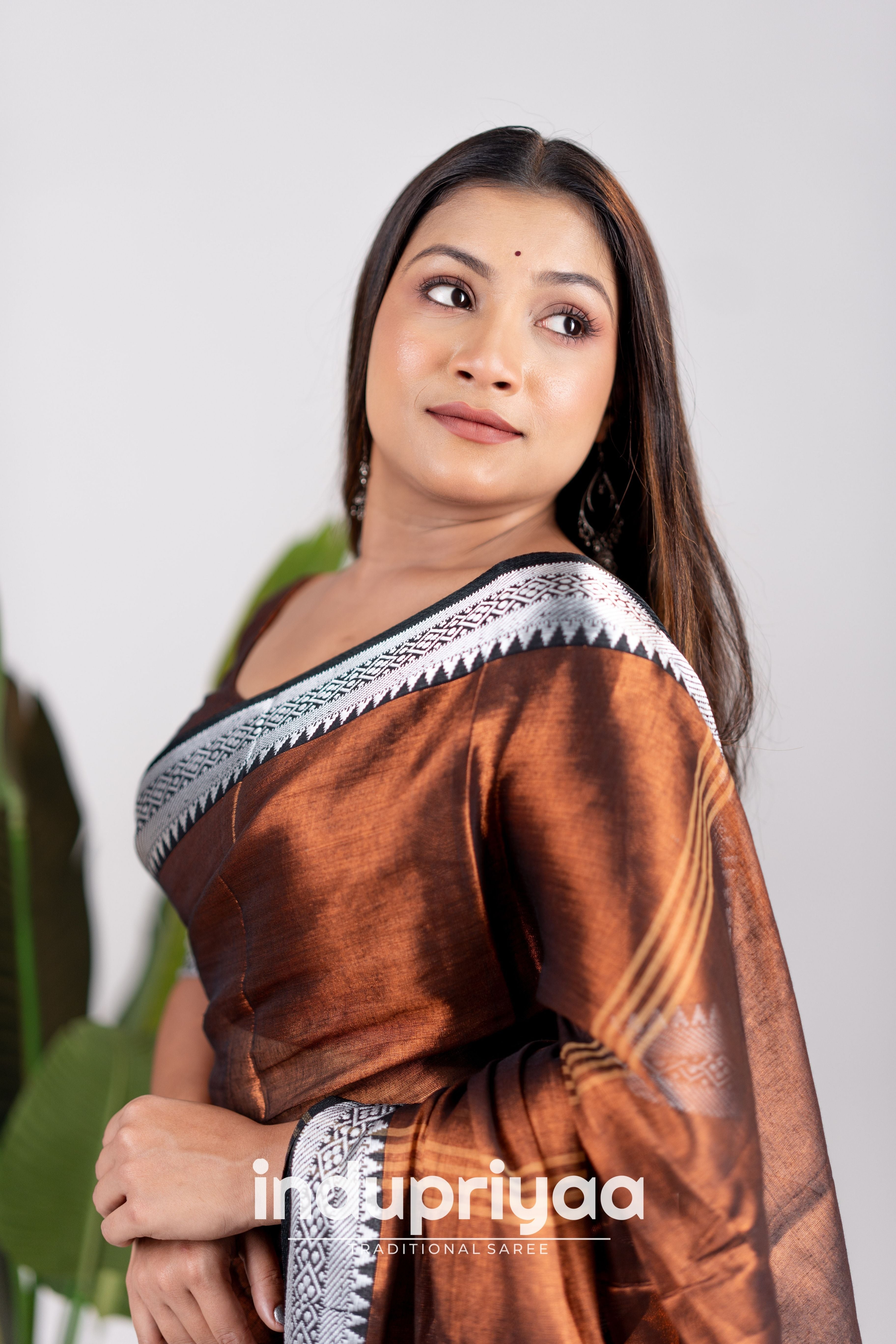 Indupriyaa Copper Temple Designe Handloom Tissue Cotton Saree