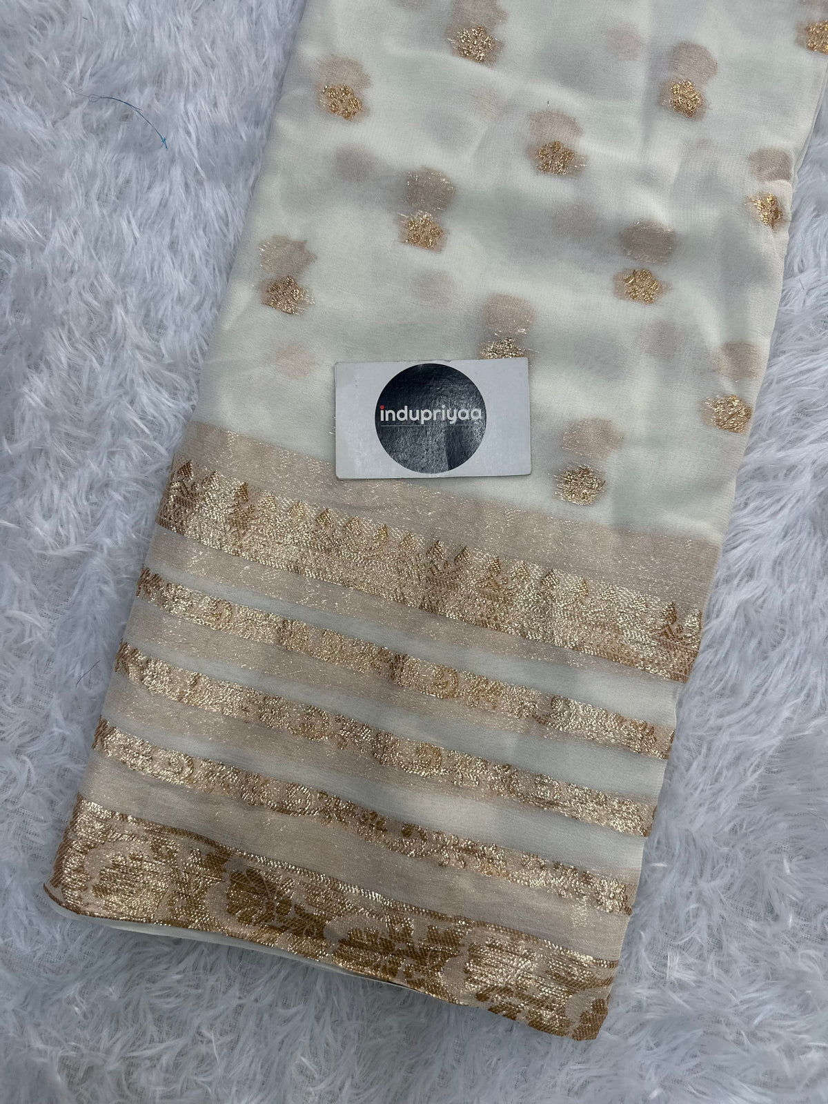 White Pure Viscose Gerogette Silk Saree